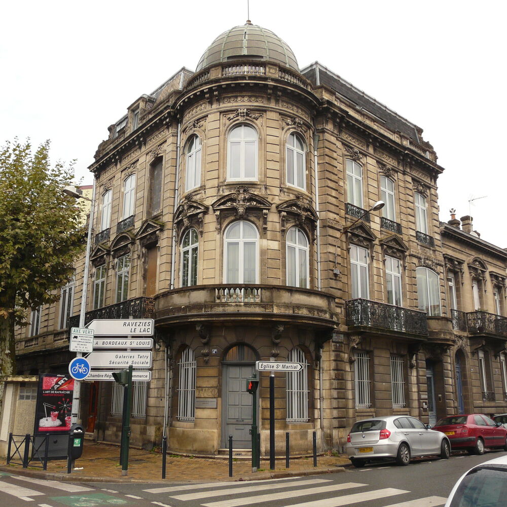 Vue de la façade de l'hôtel particulaire, à l'onglet cours du Médoc et cours de Balguerie. Bordeaux