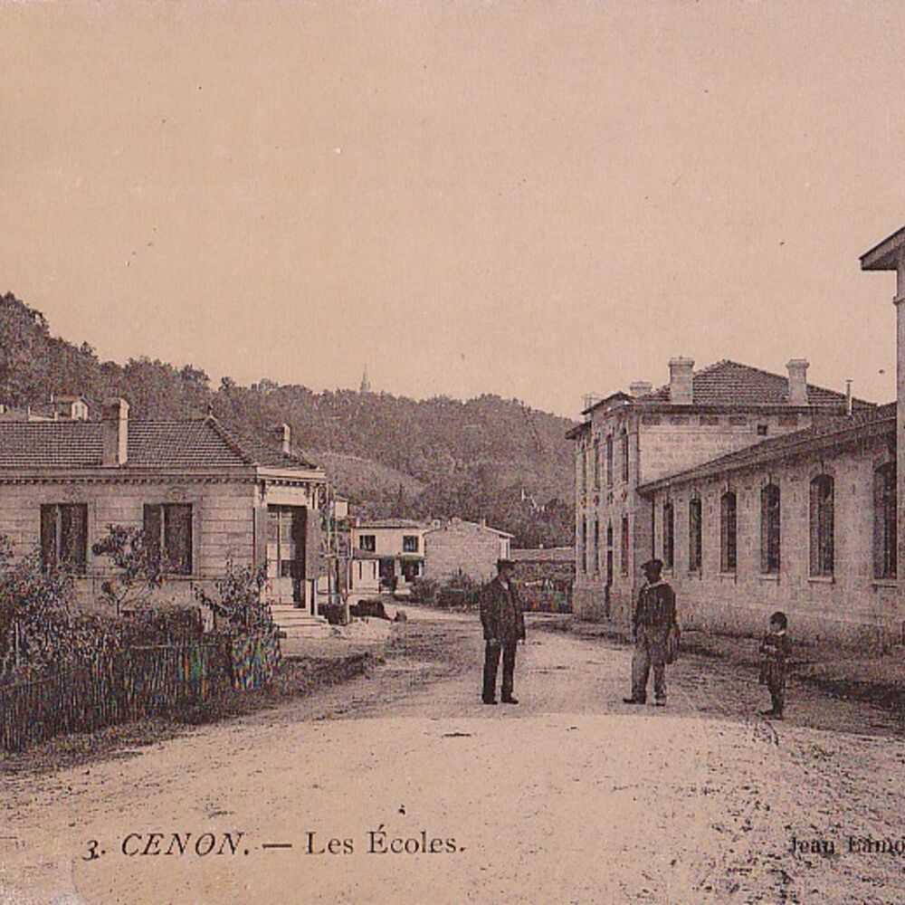 Cours Victor-Hugo, école Camille Maumey Cenon, en 1900
