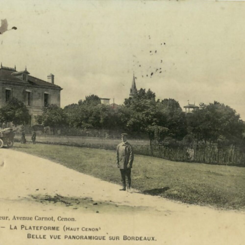 Place de Bellevue Cenon, en 1900