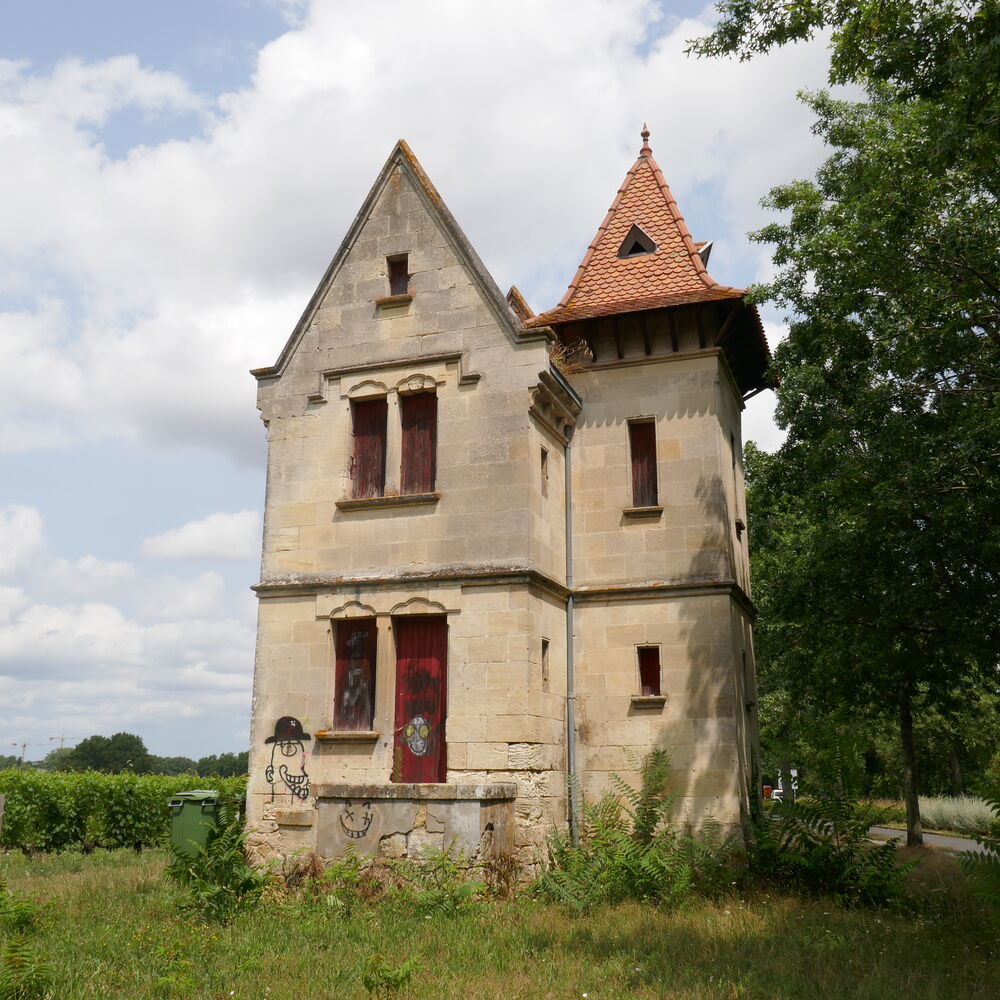 ue actuelle de la Tour domaine Picque-Caillou, Jean Laclotte, architecte 1756.