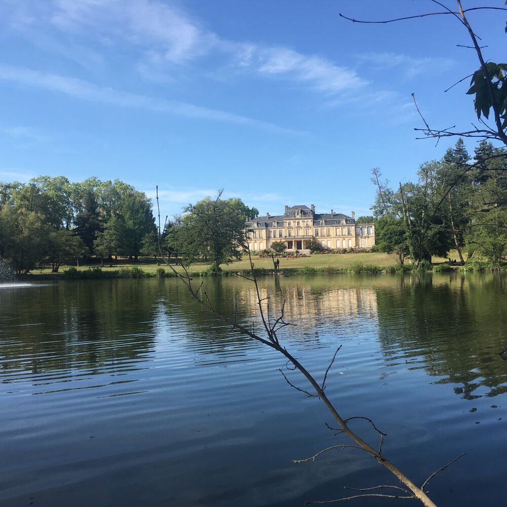 Vue du château depuis le lac, 2024