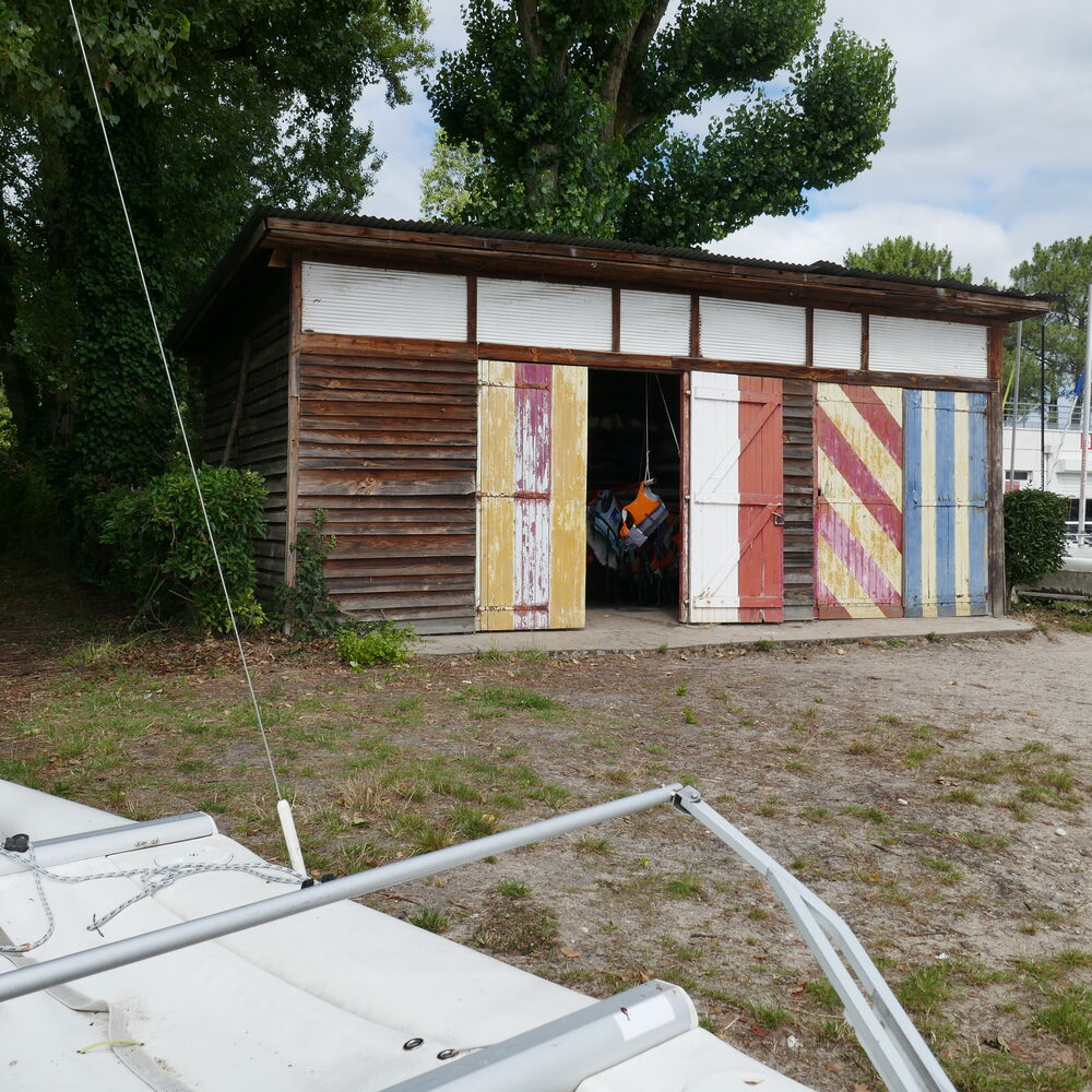 Remise à gilets, vue d'ensemble.