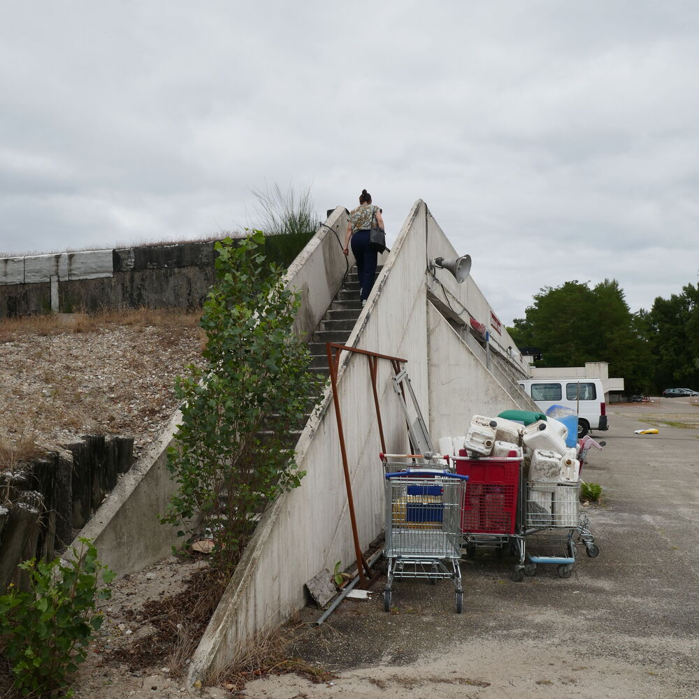 La rampe d'accès à la coursive, vue du sud.