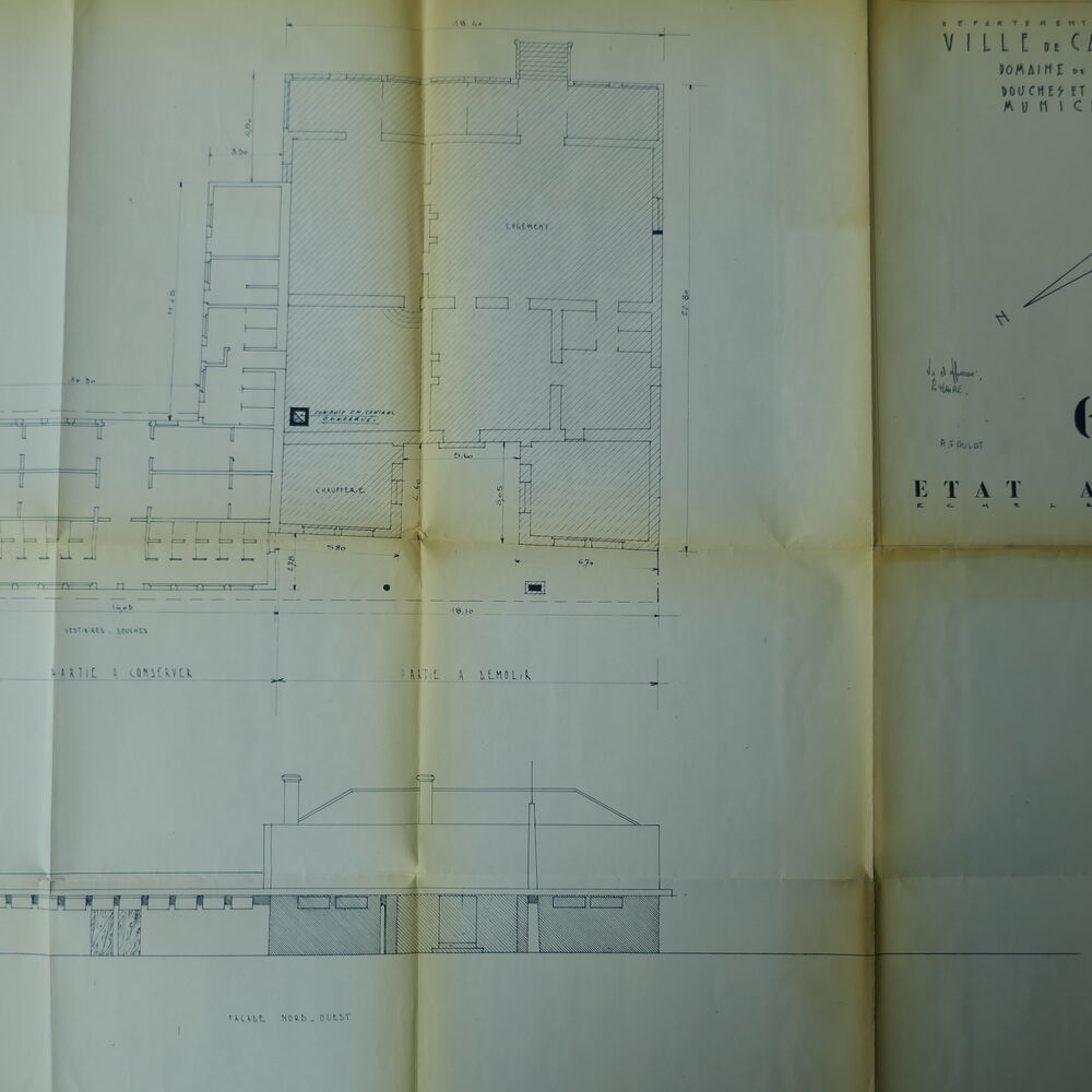 Plan et élévation de l'état actuel des vestiaires-douches, par les architectes Chaveron, 1964.