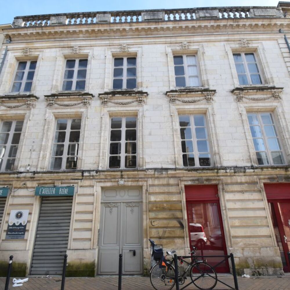 Façade sur rue de l'immeuble