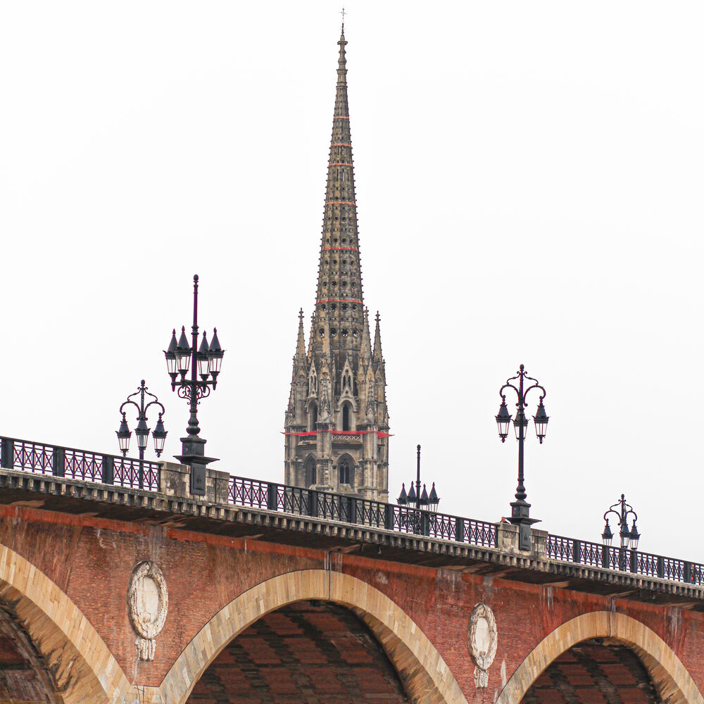 Détail des piles du pont de pierre