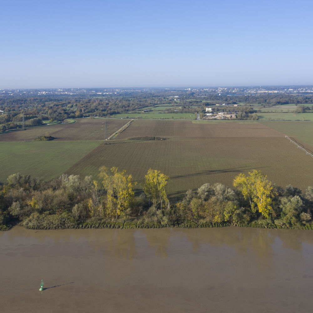 Vue vers Blanquefort à la hauteur de la ligne à haute tension