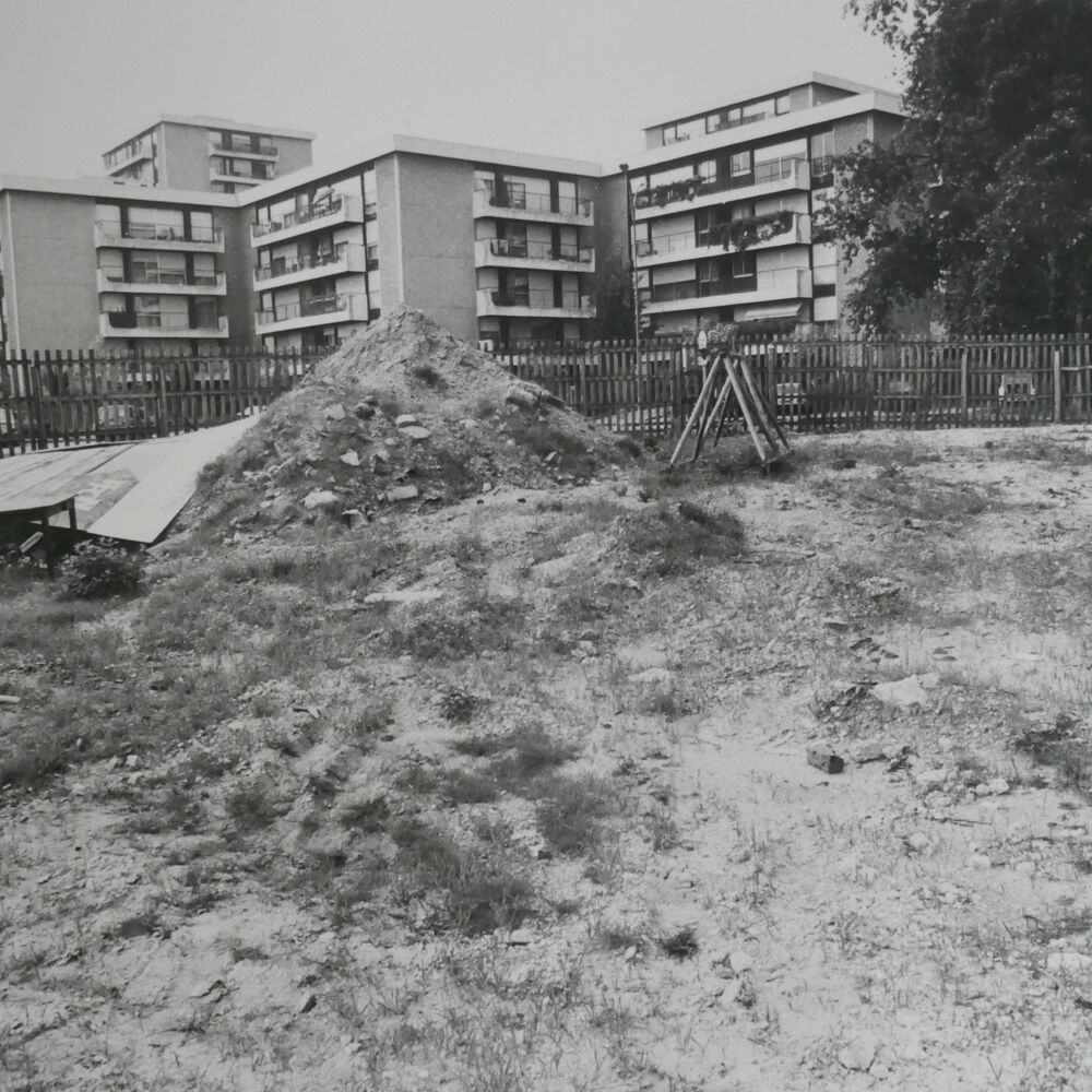 La résidence Le Club en cours d'achèvement, vers 1975.