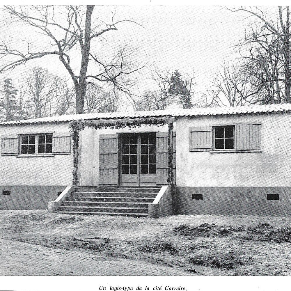 Photographie d'un des logements parue dans l'Architecture d'Aujourd'hui en 1953.