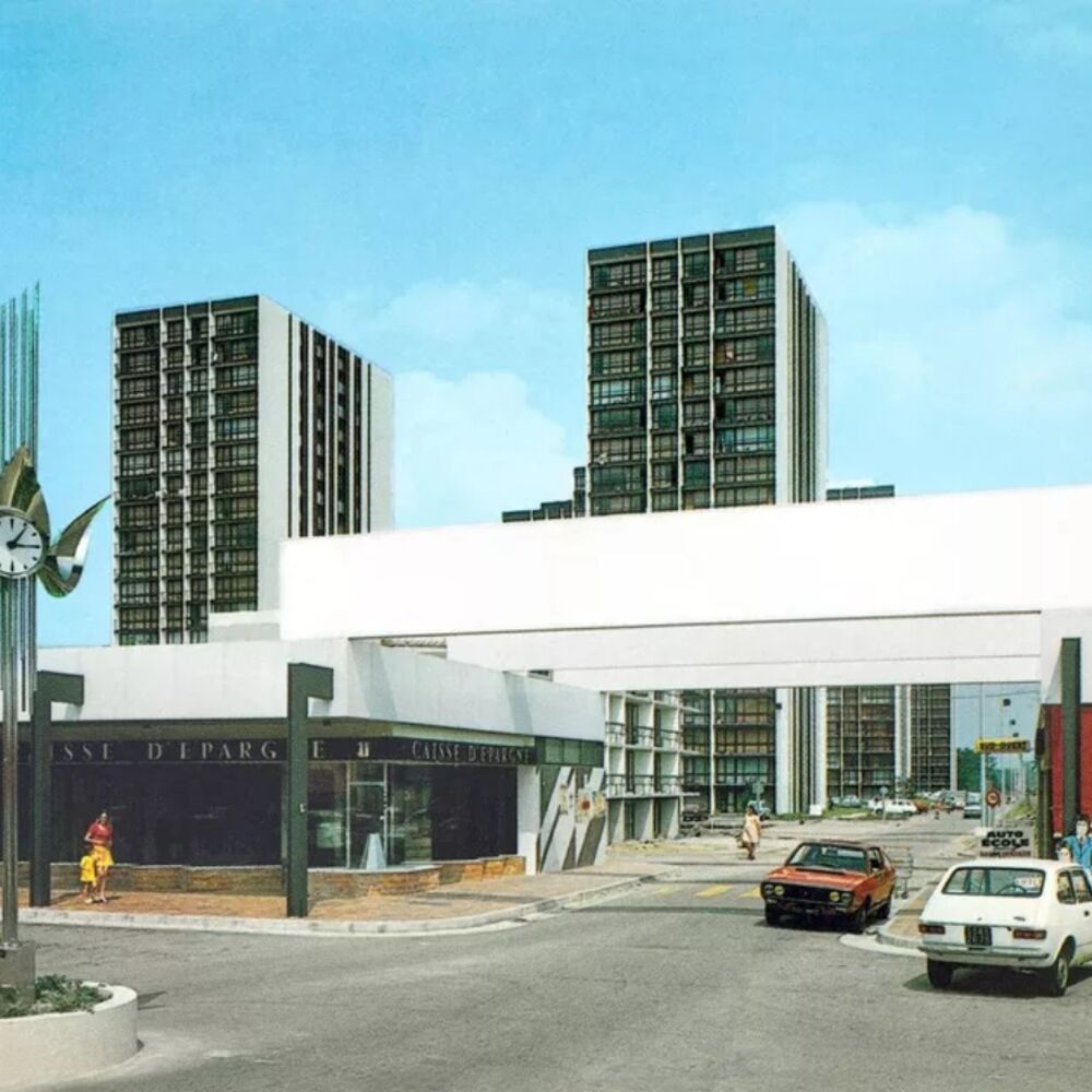 Le centre commercial de l'ensemble Saige-Formanoir, carte postale vers 1975.