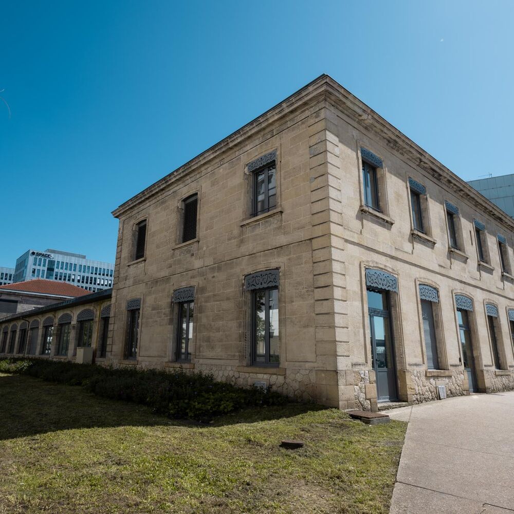 Bâtiment SNCF - Rue des gamins