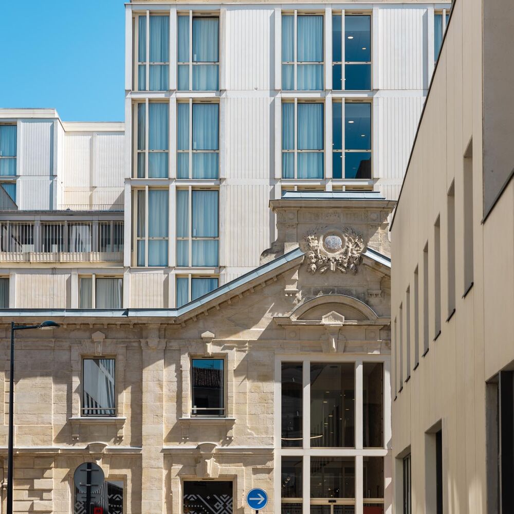 Façade de l’hôtel Meininger - Patrick Arotcharen