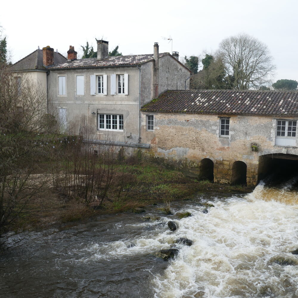 vue du moulin et de la jalle