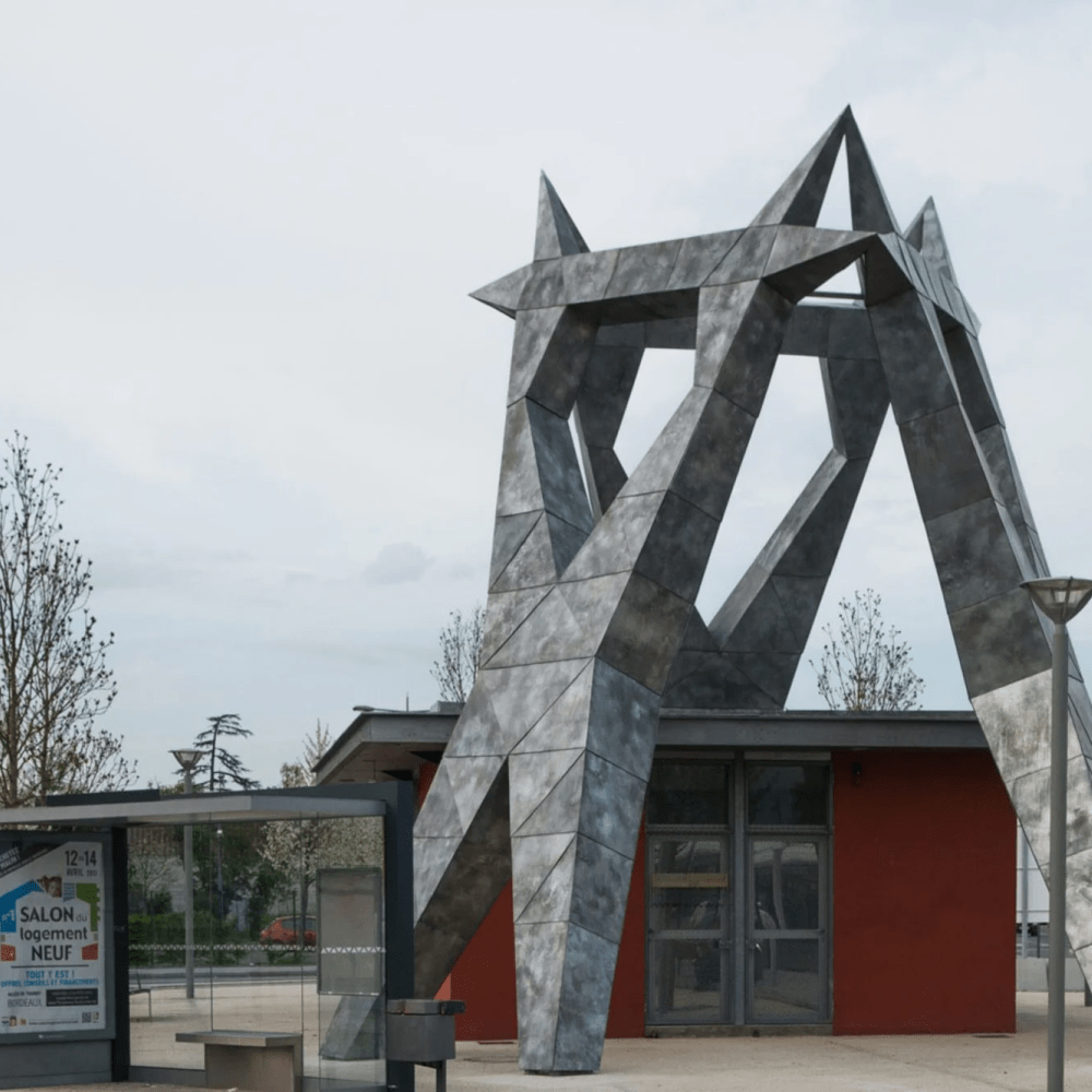 Oeuvre d'art contemporaire réalisée par Antoine Dorotte à la station de tramway La Gardette Bassens 