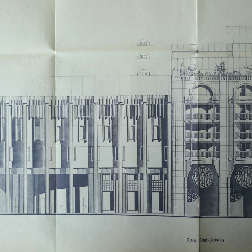 Élévation des façades de l'Athénée Municipal côté place Saint Christoly par l'agence BRL, 1981.