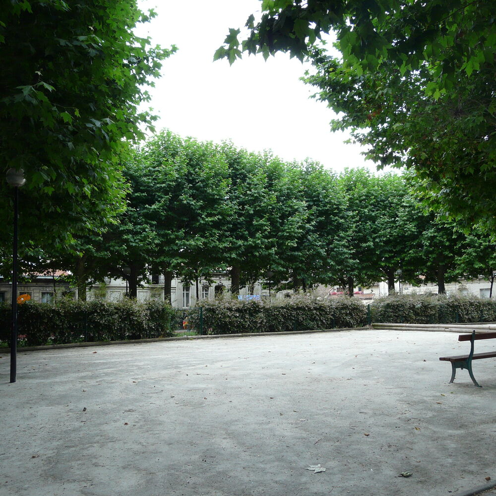 Vue de la Place et de l'ilot ouest