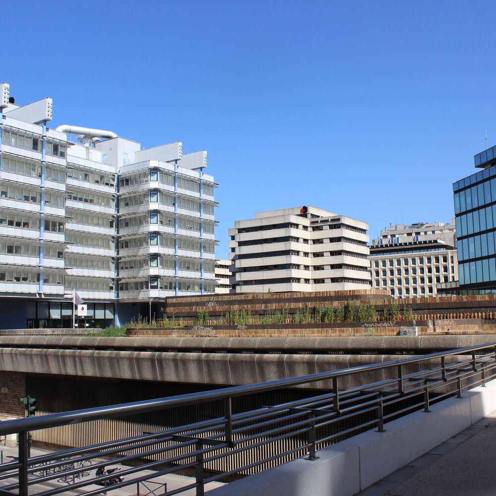 Vue de Mériadeck depuis la dalle côté ouest