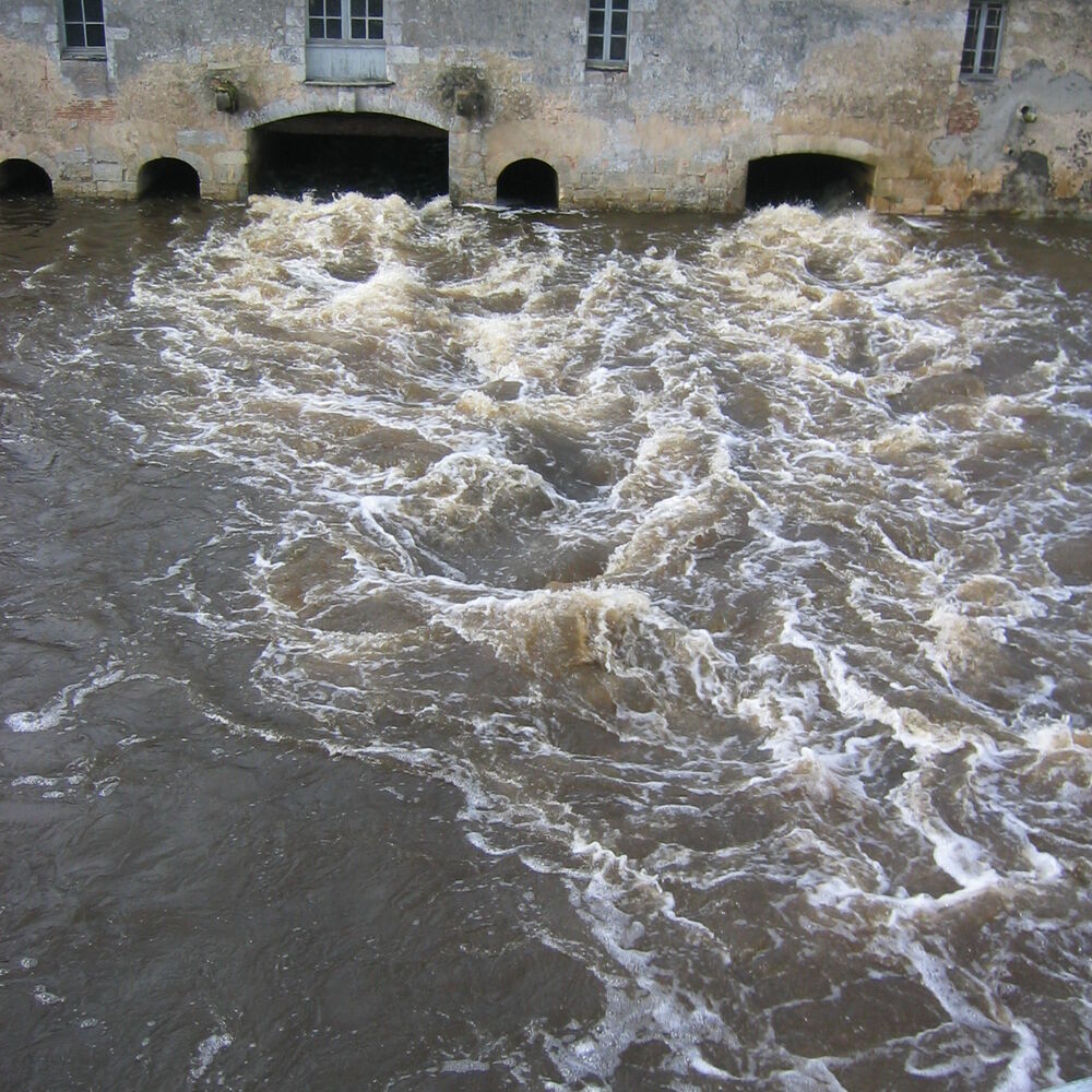 Crue de la jalle au moulin de Gajac en mars 2006.
