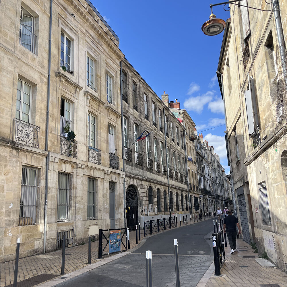 Façade principale rue des Menuts