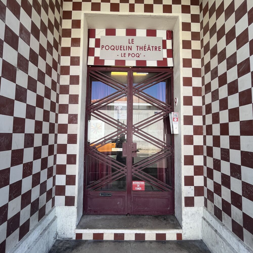Porte d'entrée en ferronnerie