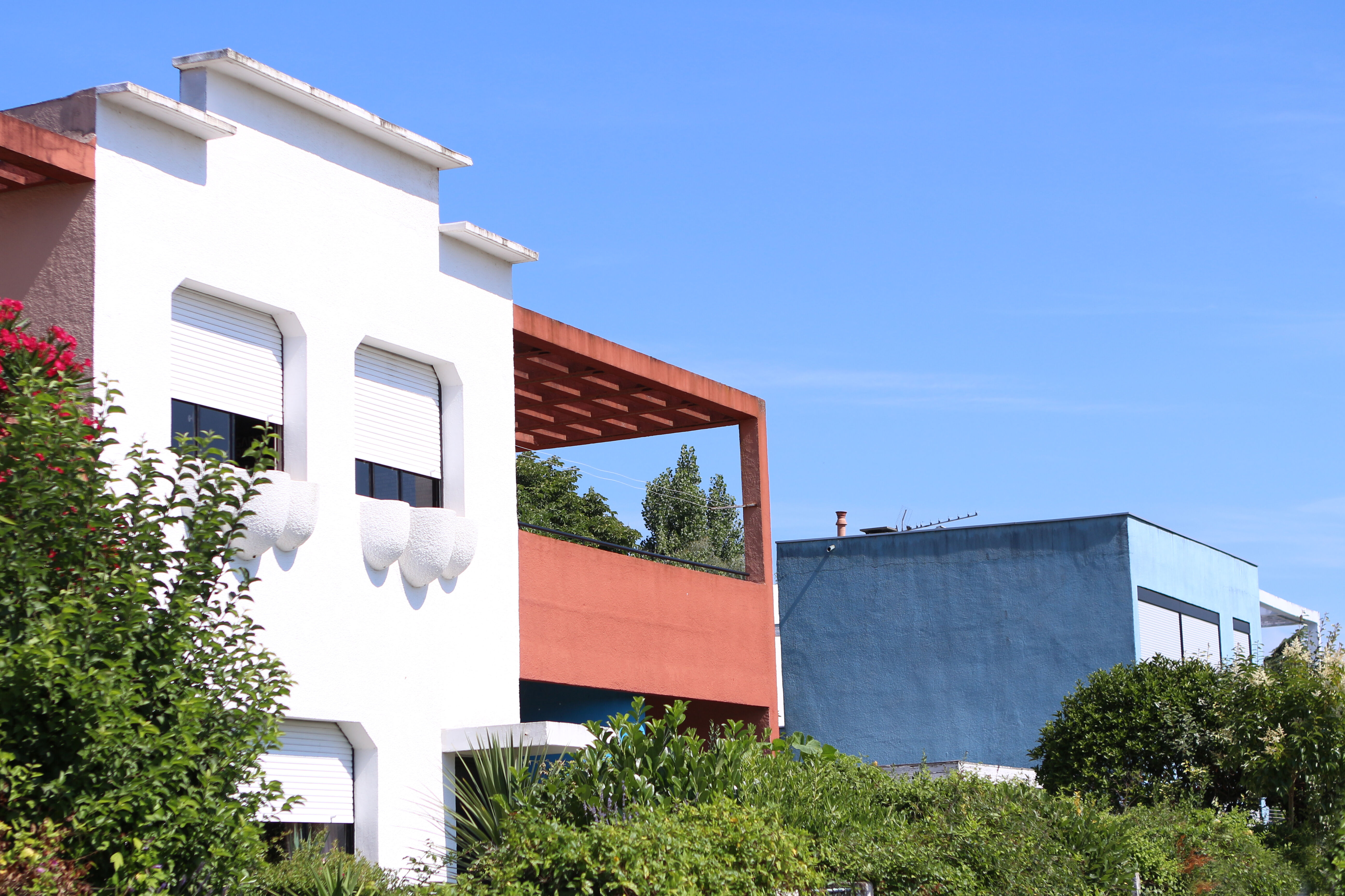 façade d'une maison avec jardinières en béton, 2018_AP