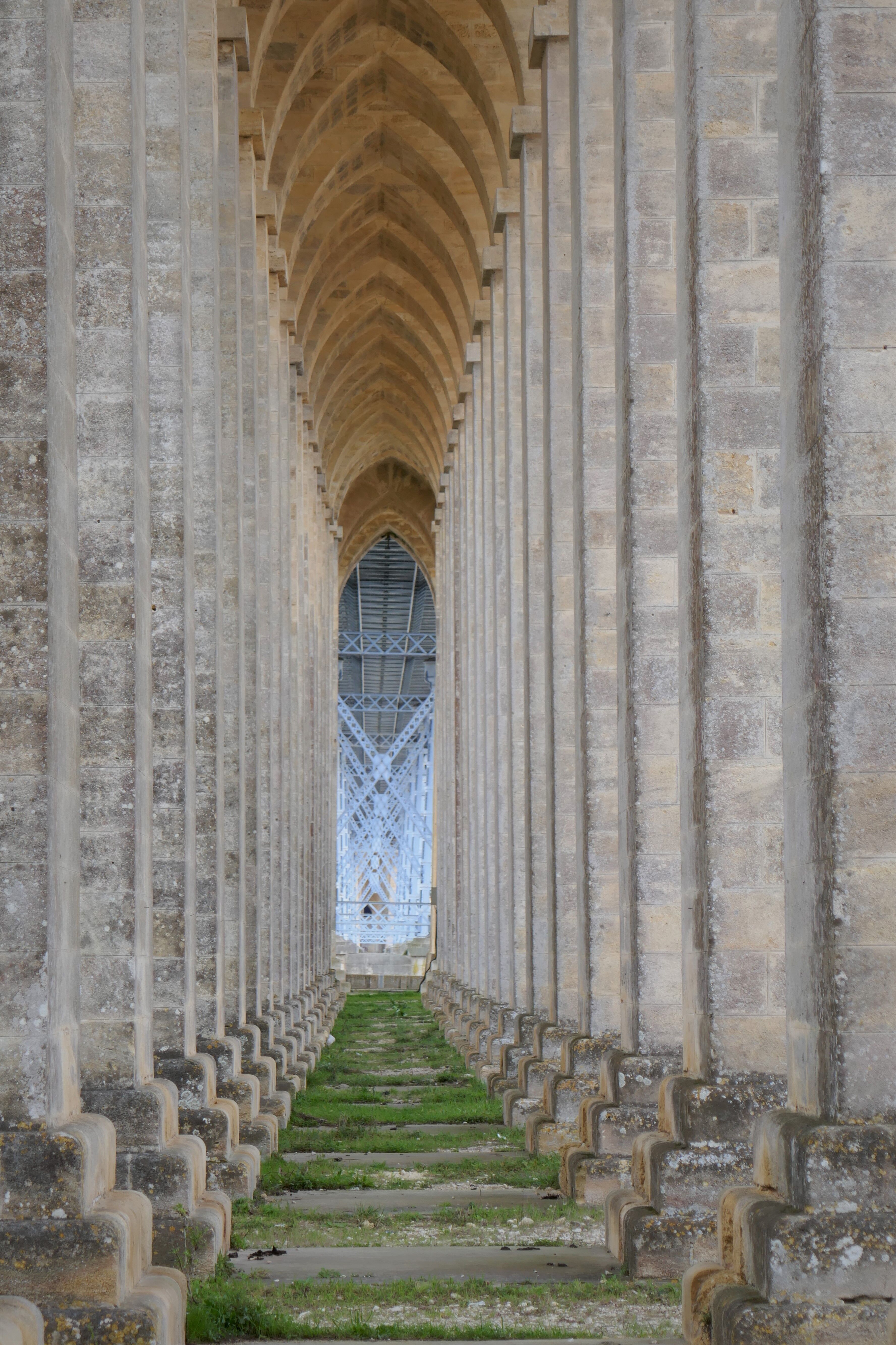 enfilade des piles du pont, 2022_FG