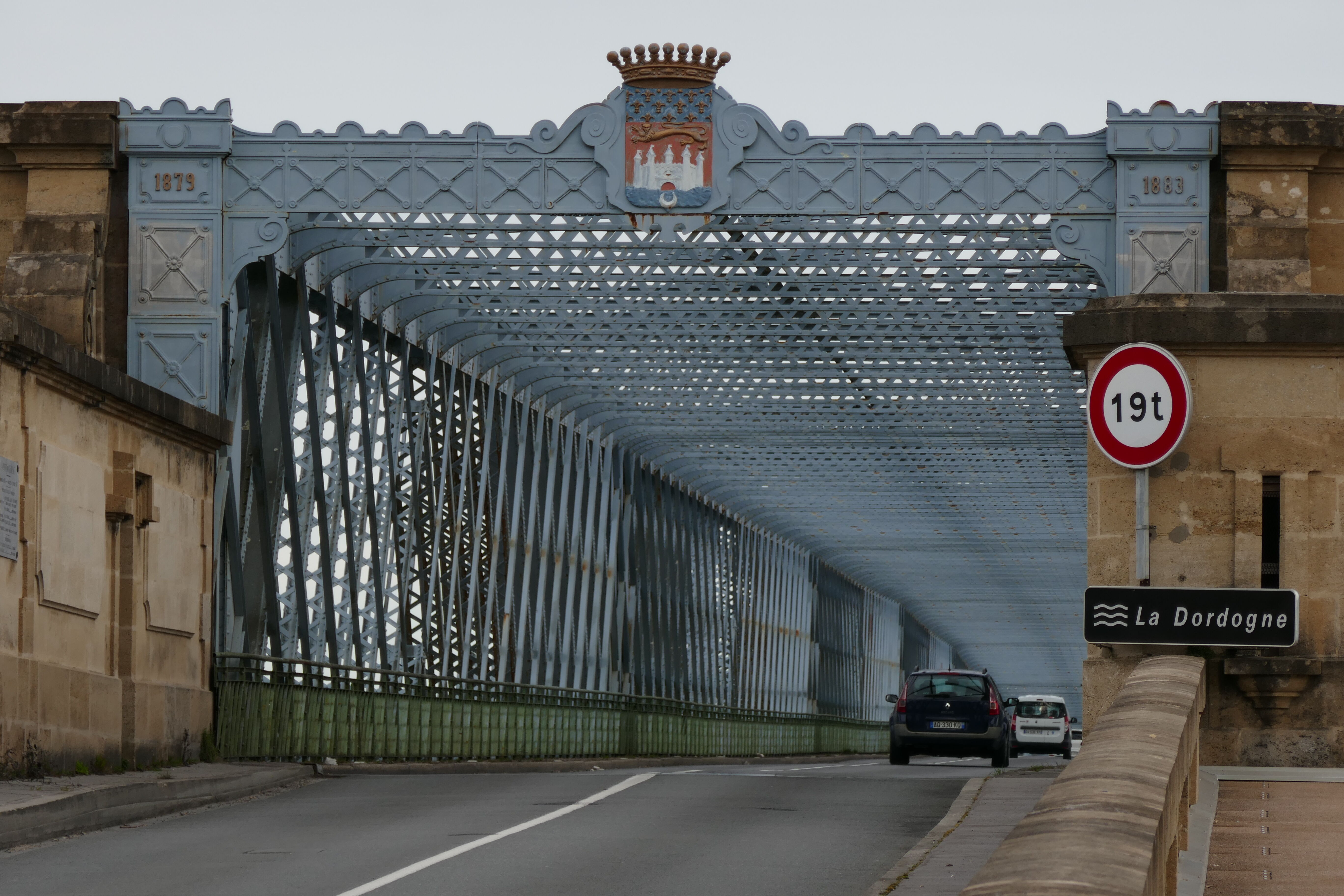 le tablier métallique et ses piliers datés, 2022_FG