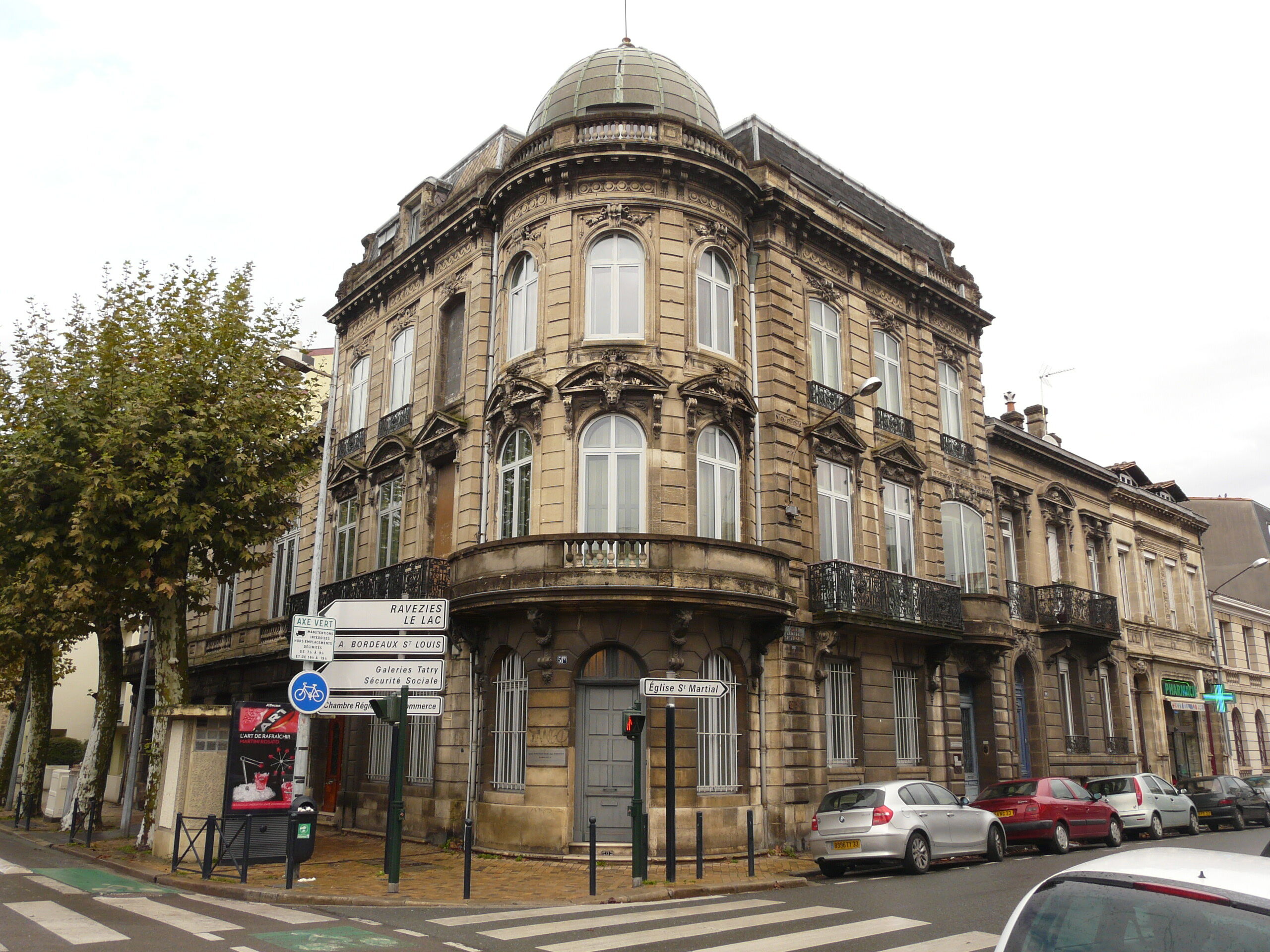 Vue de la façade de l'hôtel particulaire, à l'onglet cours du Médoc et cours de Balguerie. Bordeaux