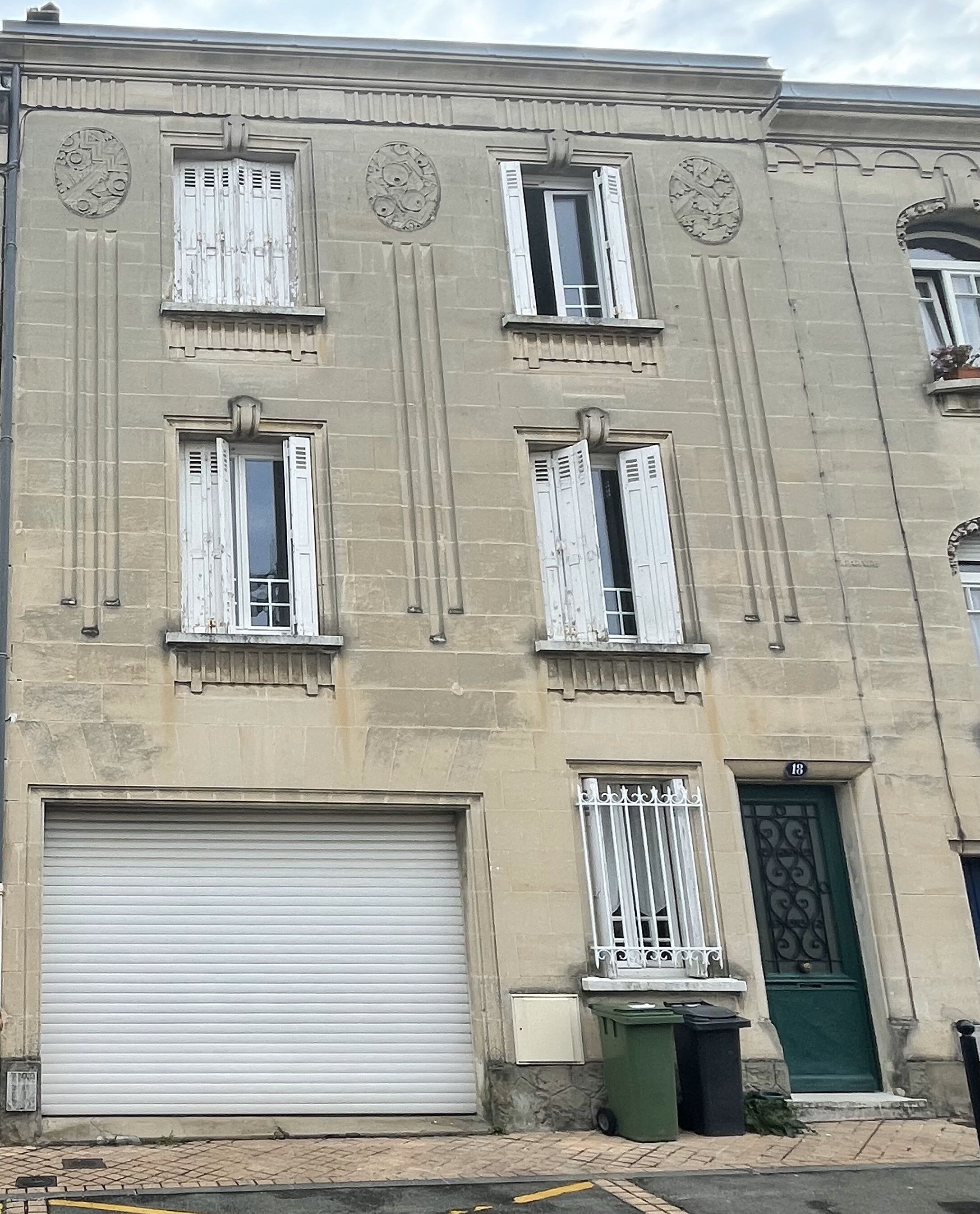 Vue actuelle de la Façade, 18 rue Xaintrailles, J. Paraire, entrepreneur, 1937