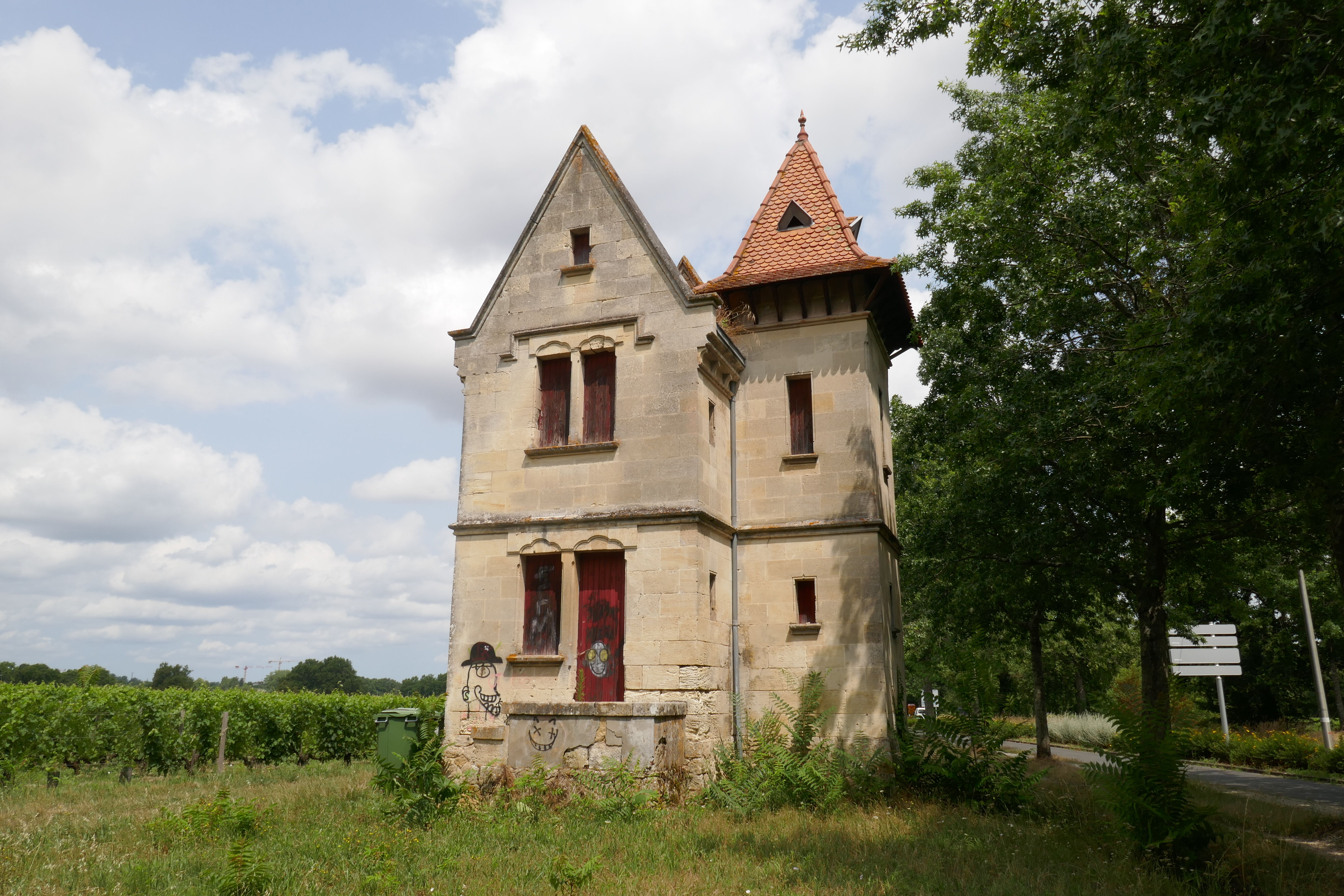 ue actuelle de la Tour domaine Picque-Caillou, Jean Laclotte, architecte 1756.