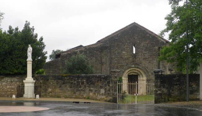 Façade principale de l'église