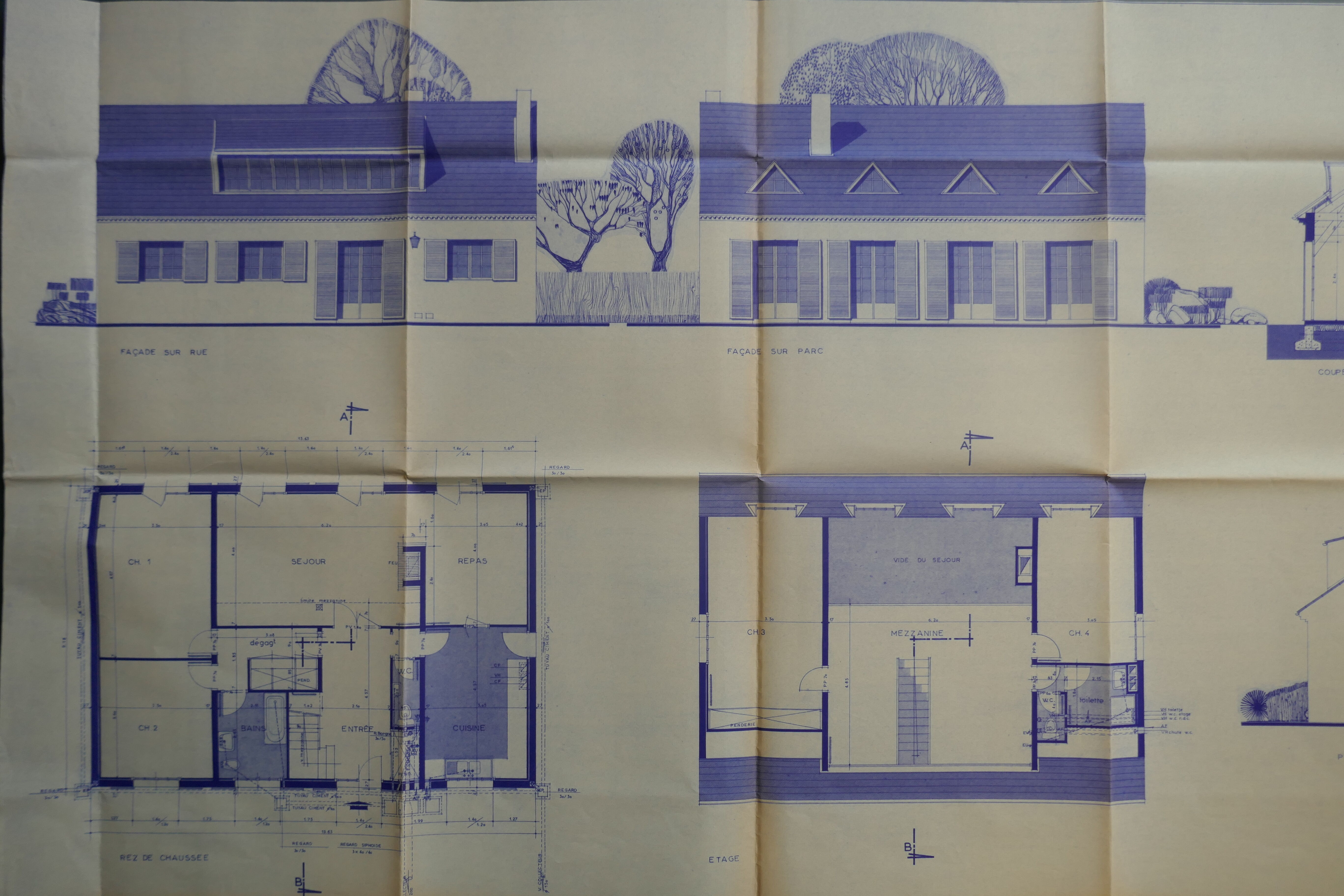 Plans et élévations des maisons de 175m² par l'architecte Jacques Tournier en 1968.