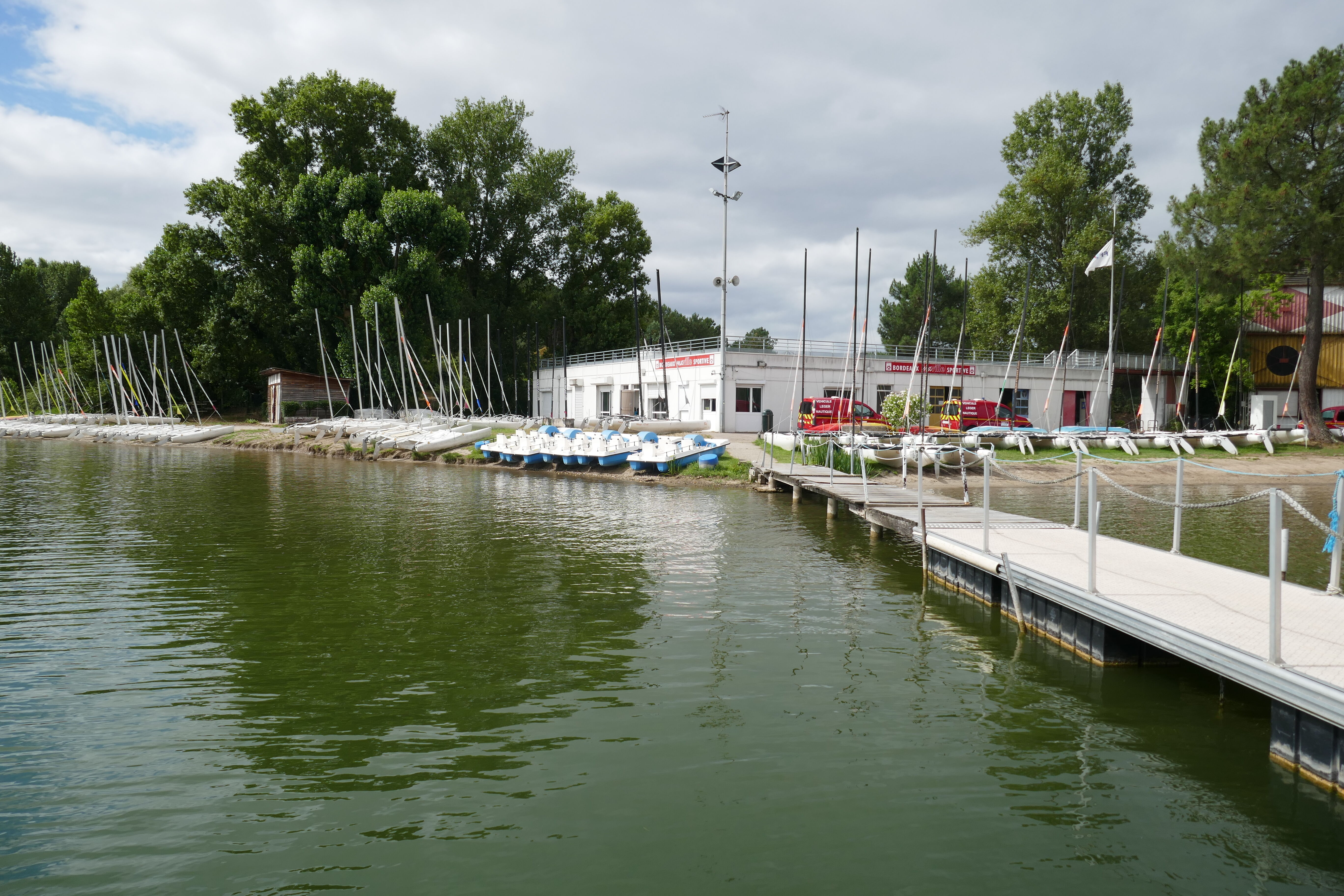 Vue d'ensemble, depuis l'un des quais.