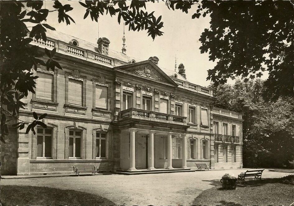 L'ancienne demeure de Lavalance, carte postale vers 1910.