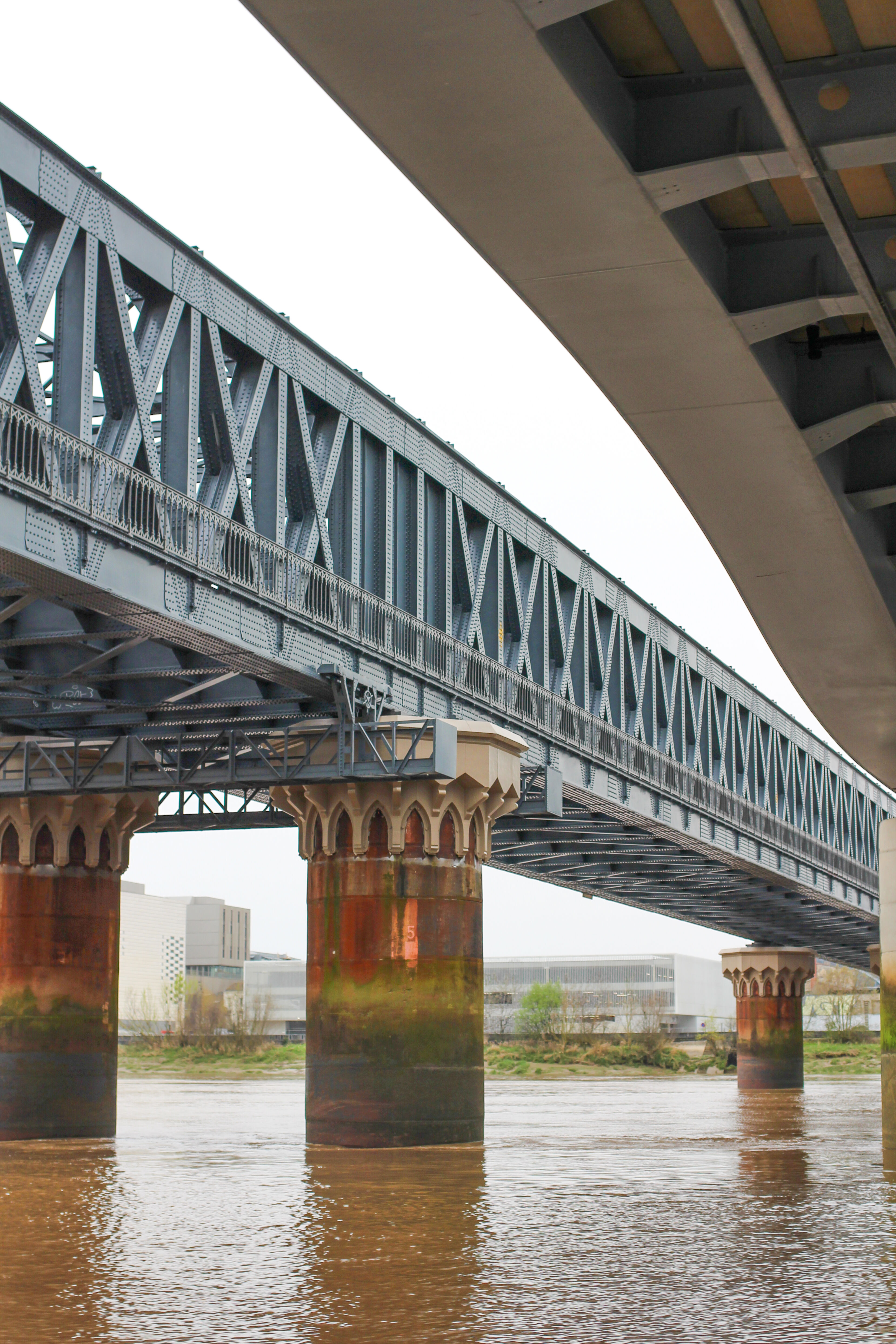 La passerelle depuis la Garonne