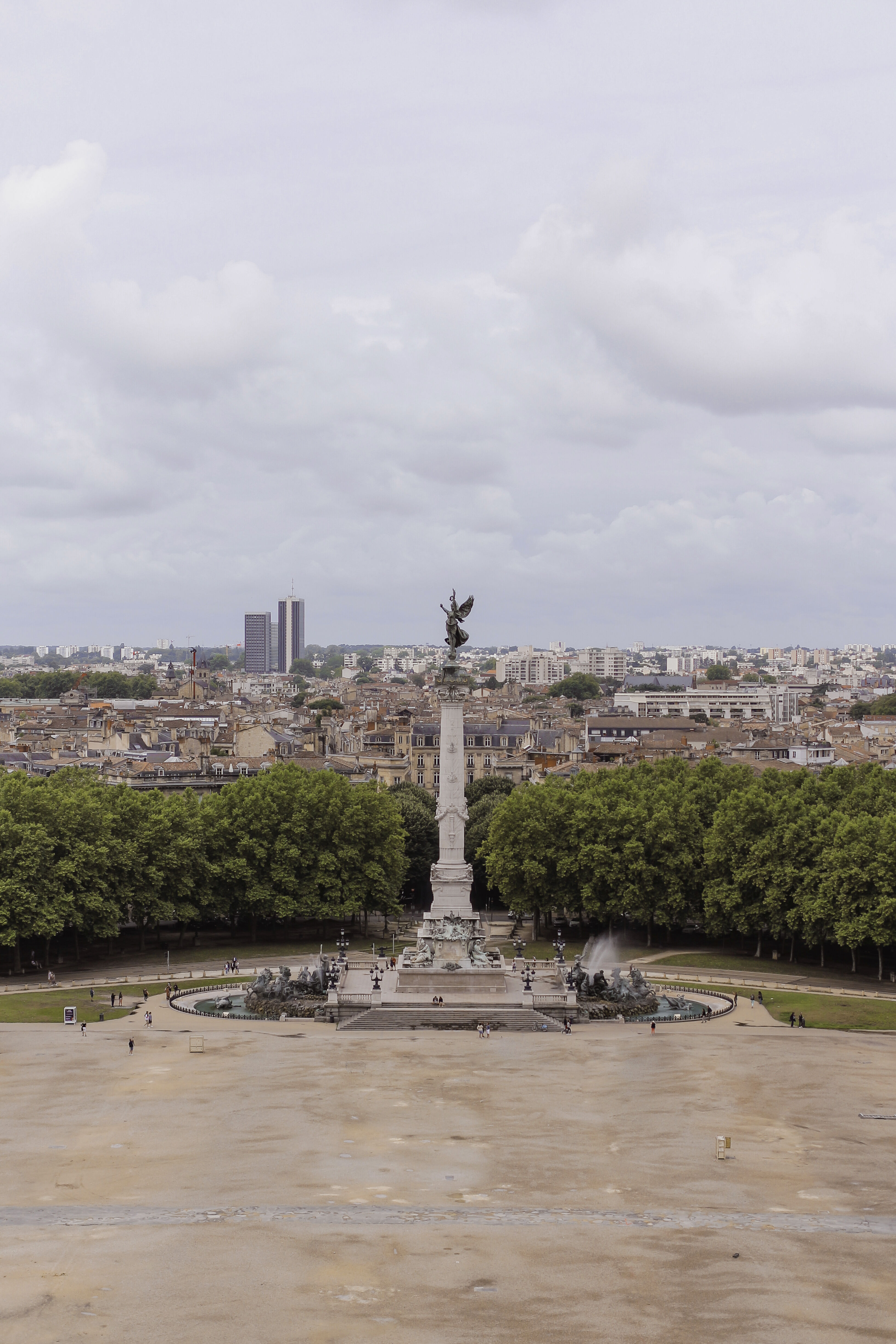 Le monument aux girondins vu du ciel