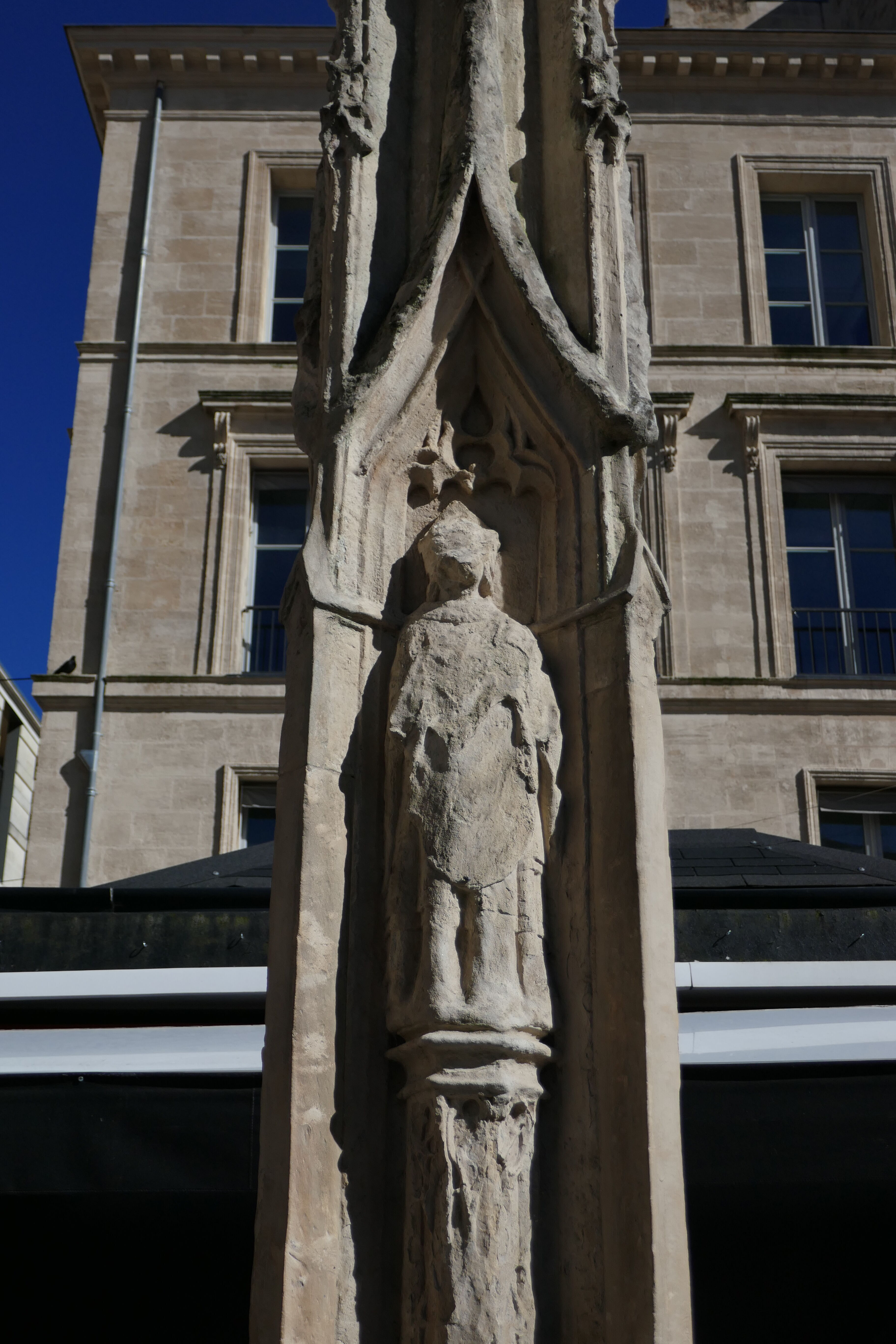 Détail de la sculpture de Saint André