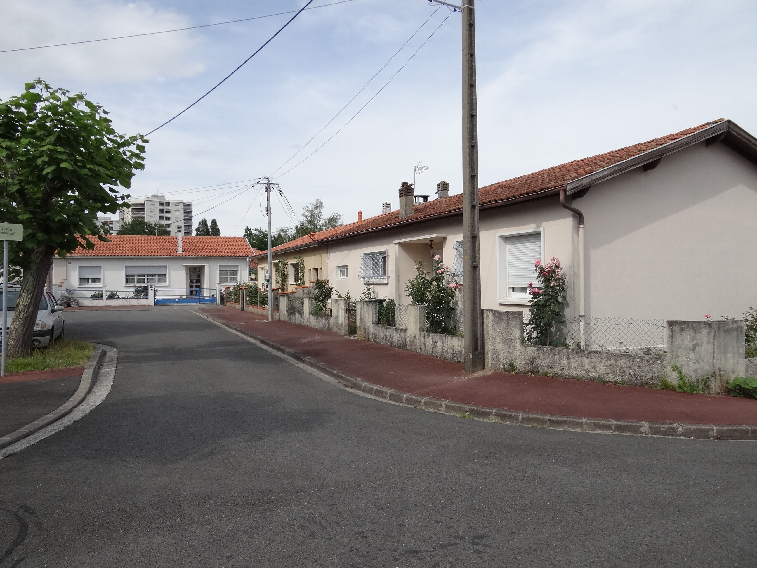 Un exemple de maisons jumelées en rez-de-chaussée en 2017.