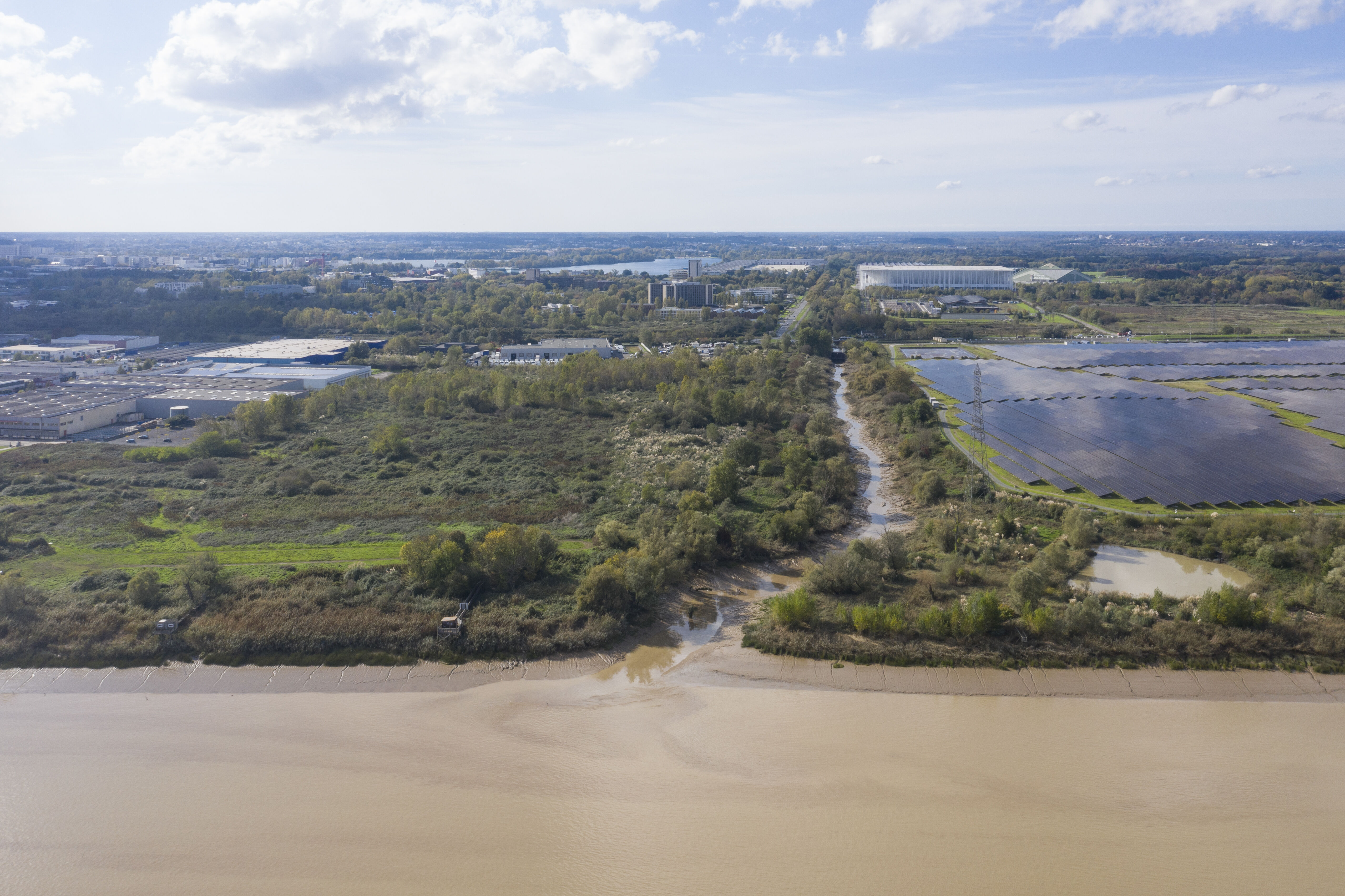 Vue vers Bordeaux et Bruges à la hauteur de l'embouchure de la Jallère