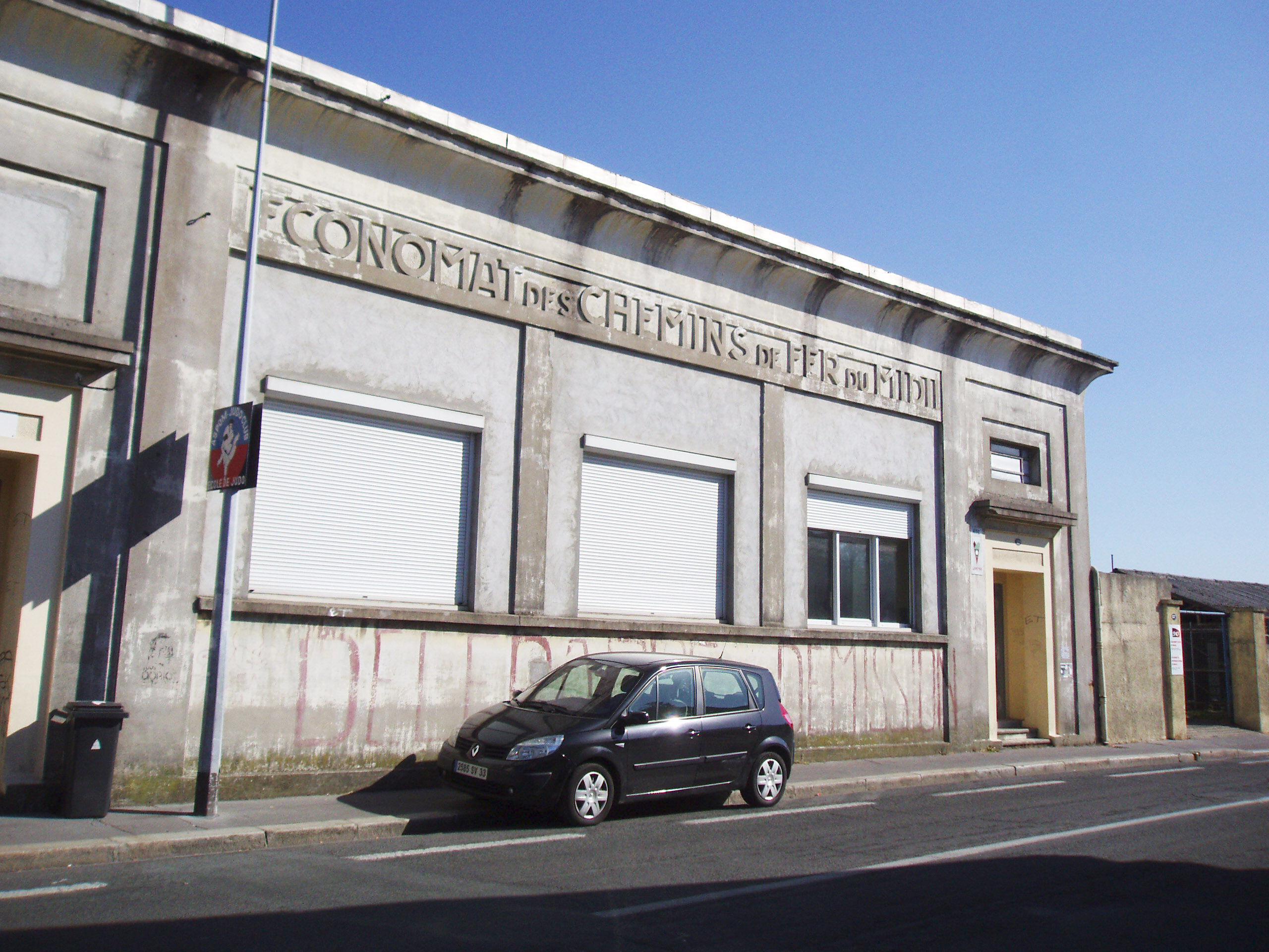 Façade de l'Economat des  Ch. de Fer du Midi