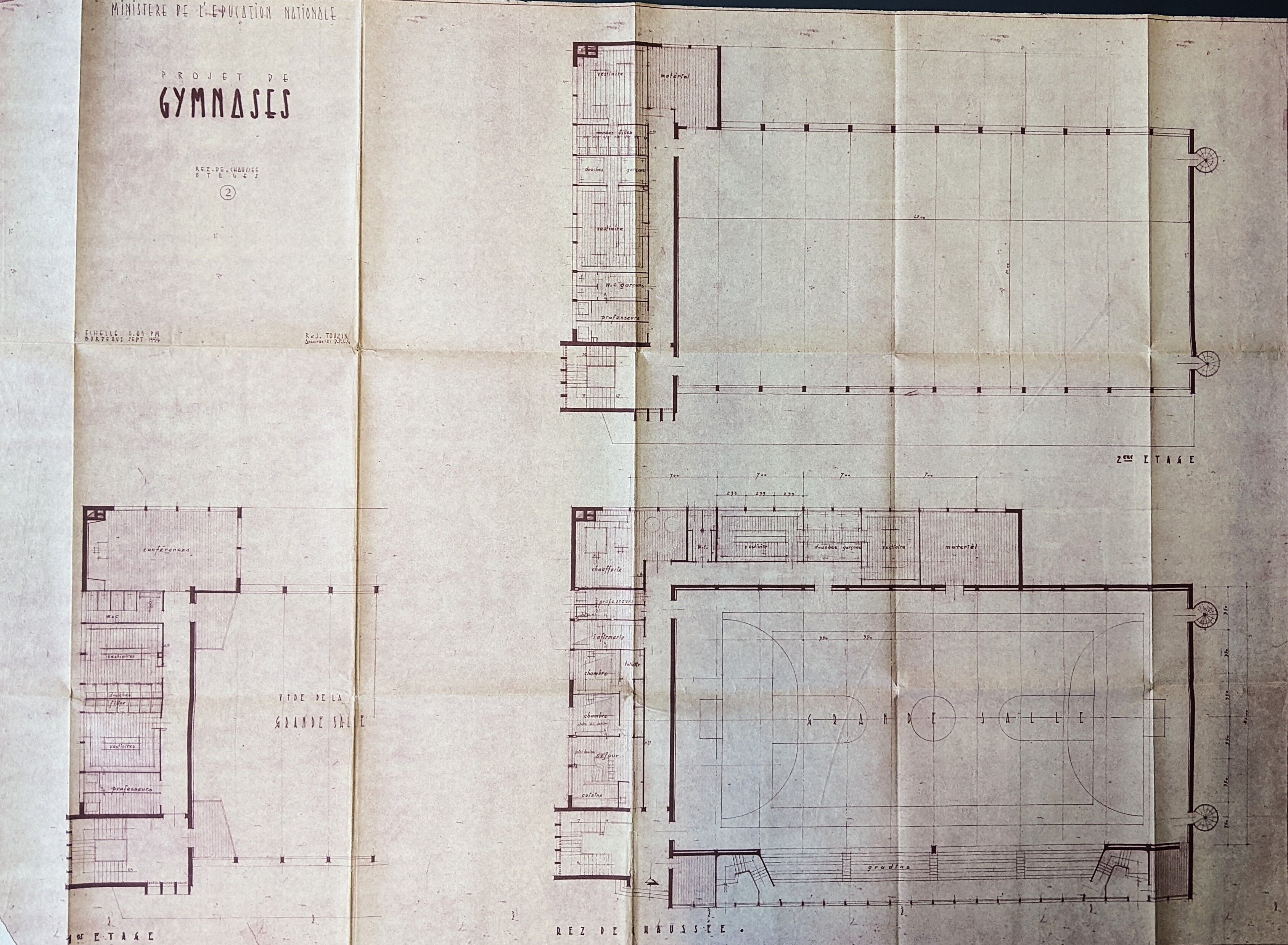 Plans des rez-de-chaussée et premier étage par les architectes Robert et Jacques Touzin en 1954.