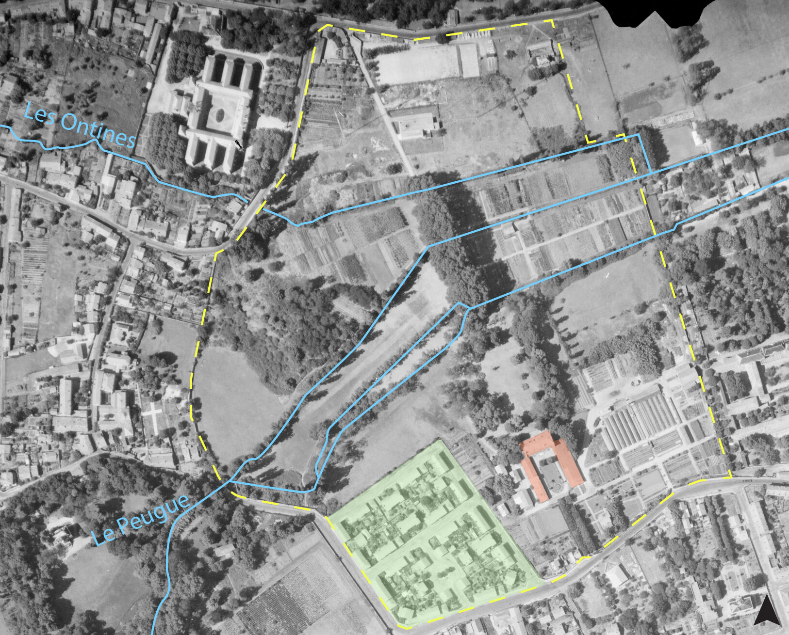 Dessin de la cité Carreire I en vert et du domaine éponyme en orange sur la vue aérienne de 1956.