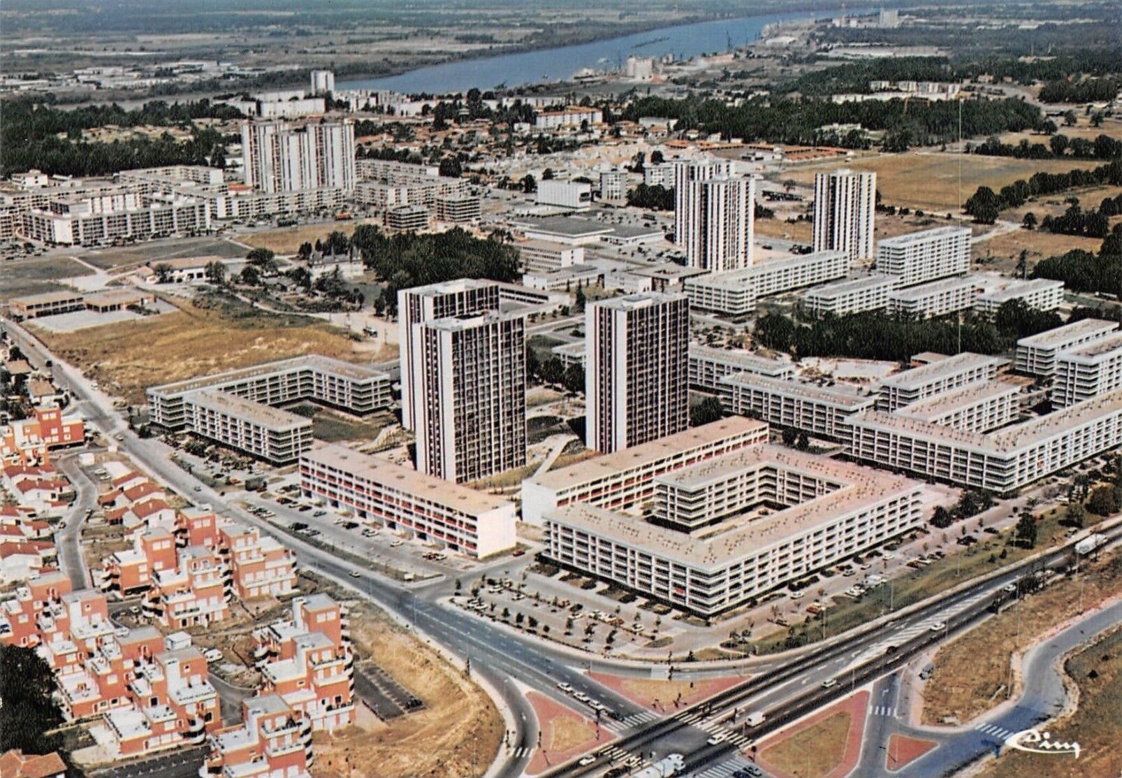 Le secteur de Génicart à Lormont par les architectes Jean Fayeton et Francisque Perrier (1968-1975).