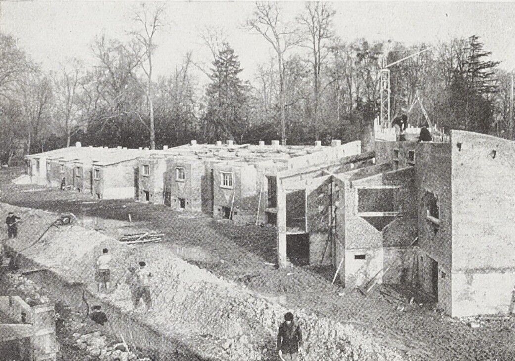 Photographie du chantier parue dans l'Architecture d'Aujourd'hui en 1953.