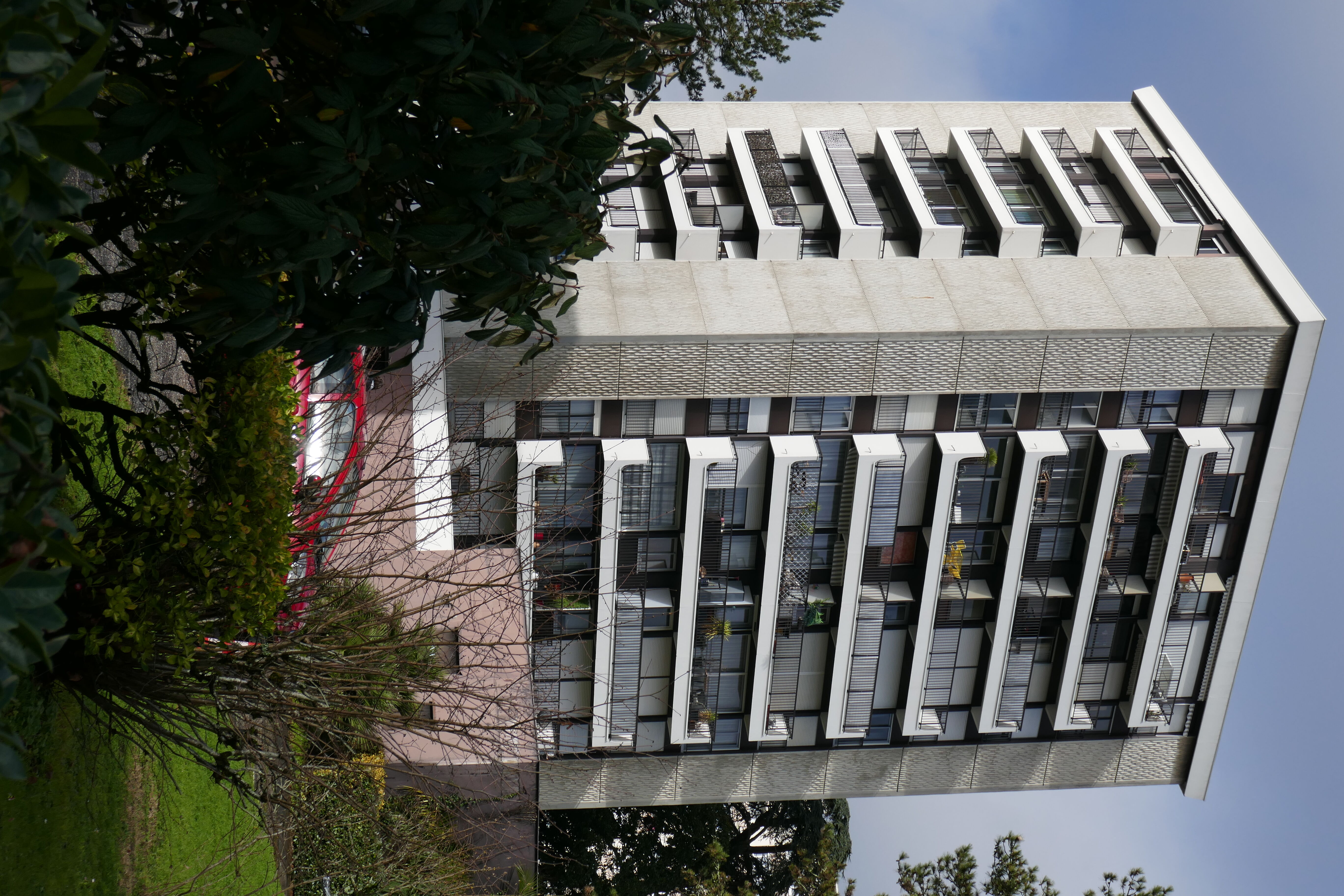 L'une des 3 tours de 10 étages.