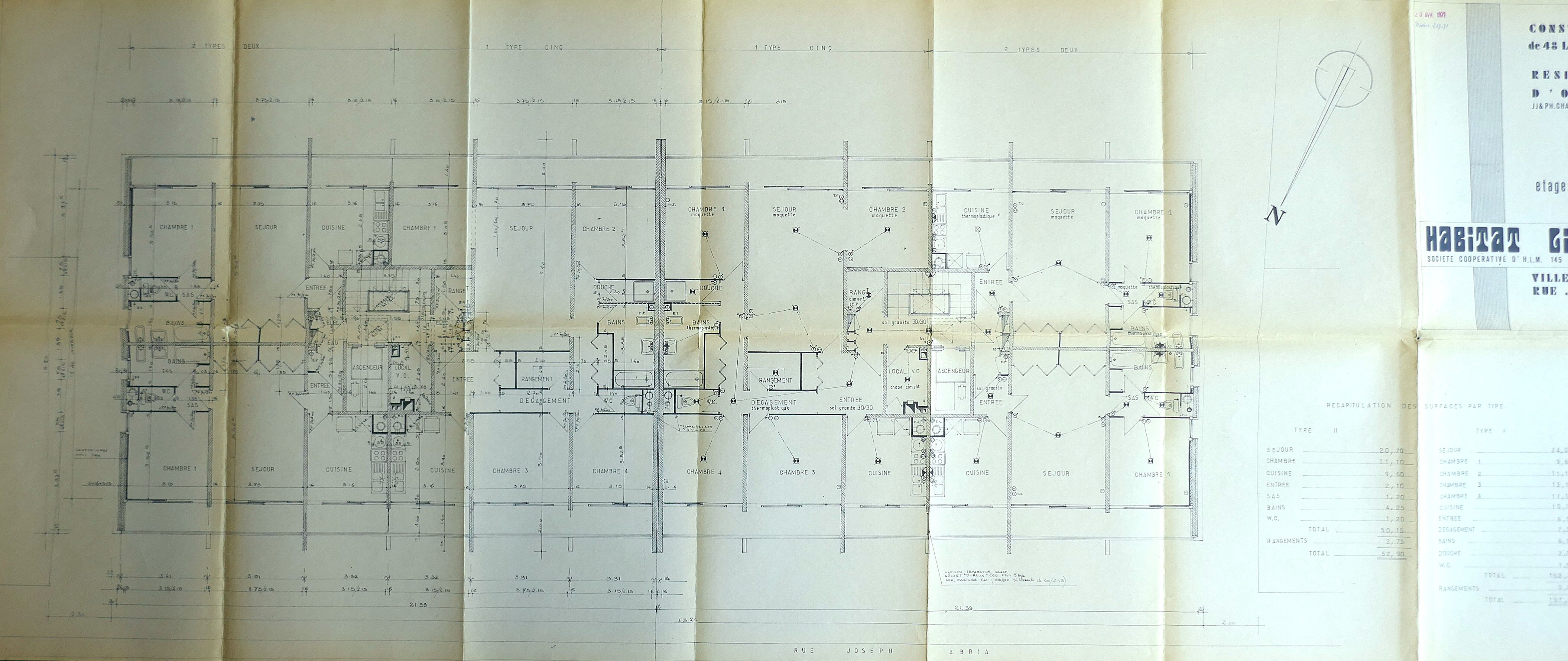 Plan de l'étage courant de la résidence par les architectes Jean-Jacques et Philippe Chaveron, 1970.