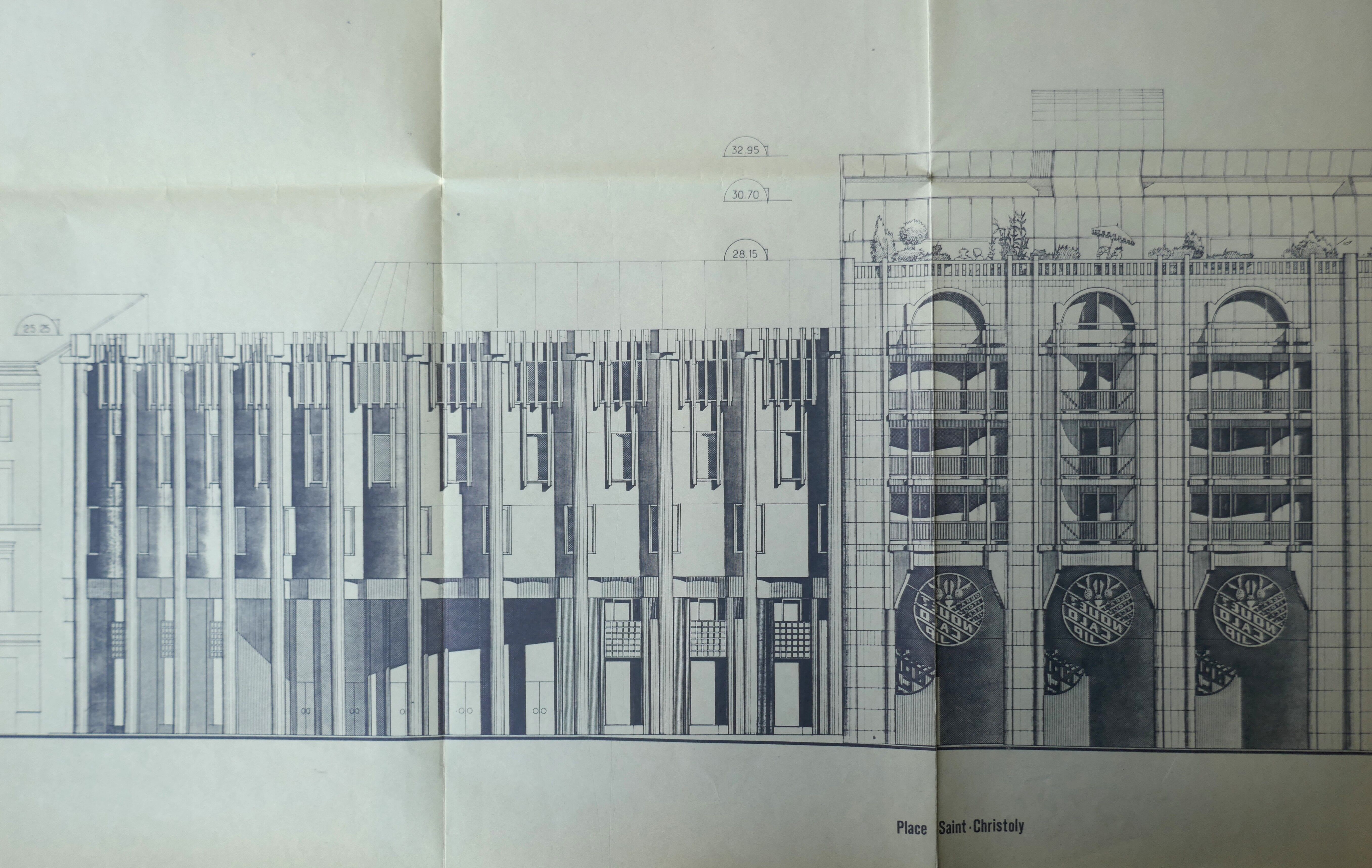 Élévation des façades de l'Athénée Municipal côté place Saint Christoly par l'agence BRL, 1981.