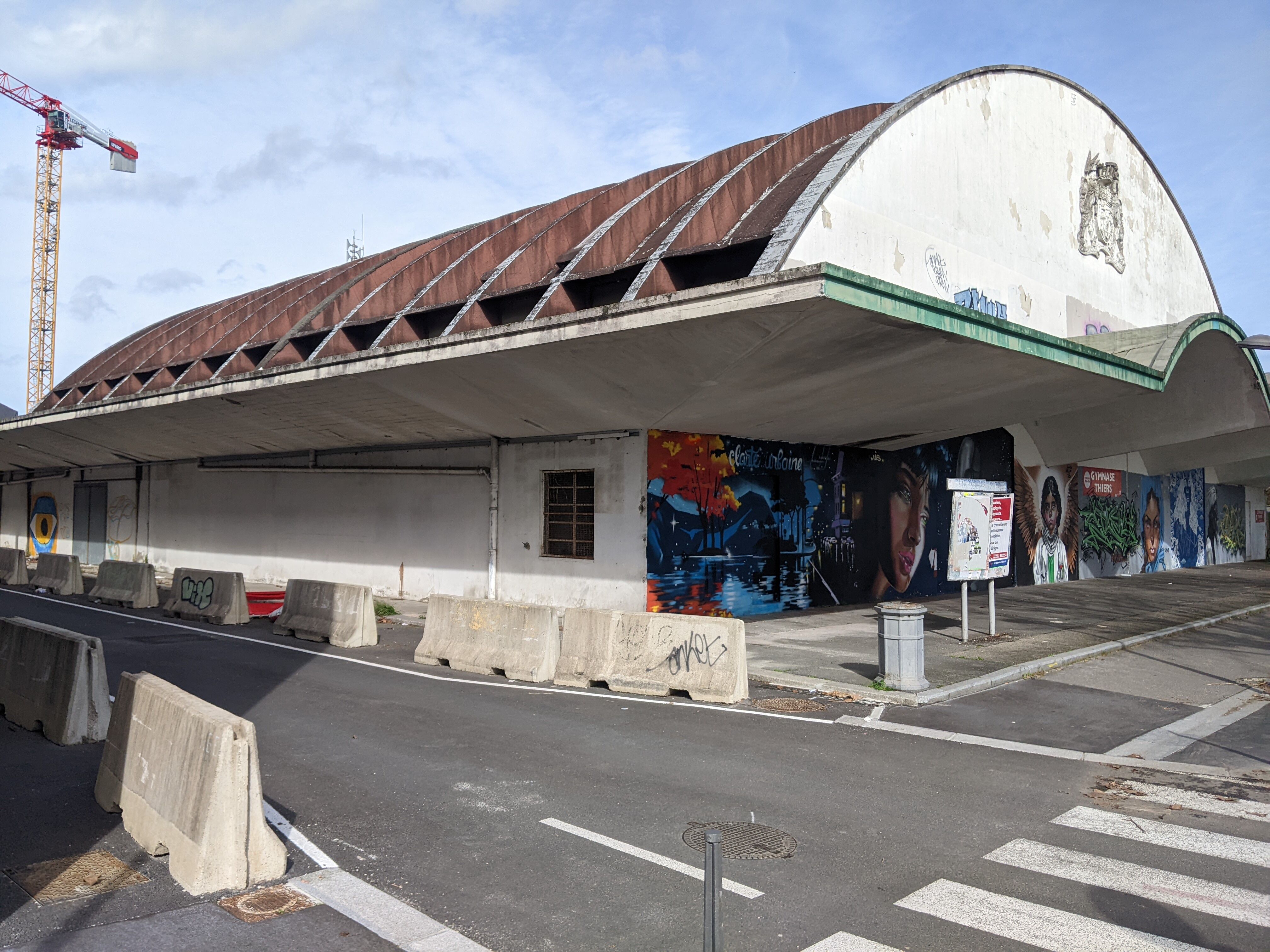 Vue d'ensemble depuis l'avenue Thiers.