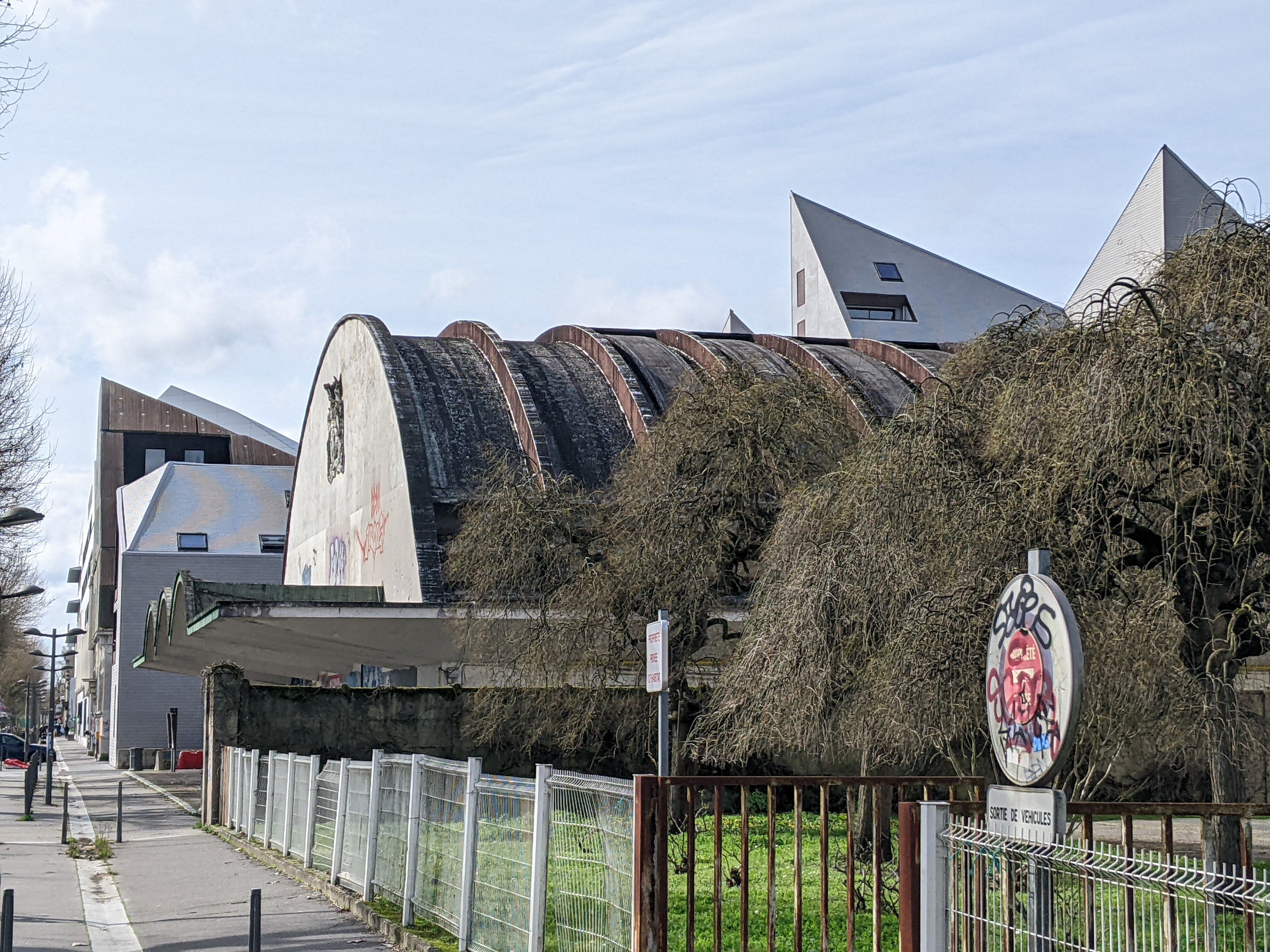 Vue d'ensemble depuis l'avenue Thiers avec, au fond, les dernières opérations de Bastide-Niel.