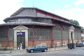 Façade principale du Marché des Douves